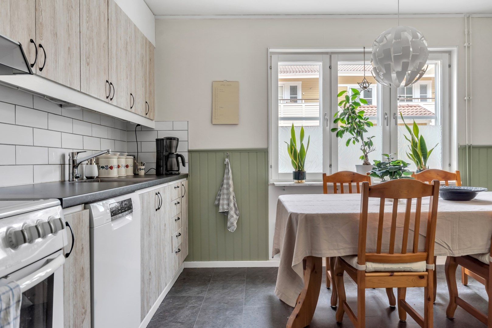 Bostadsbild från Västgötaresan 33, Såld i Sävja, Uppsala