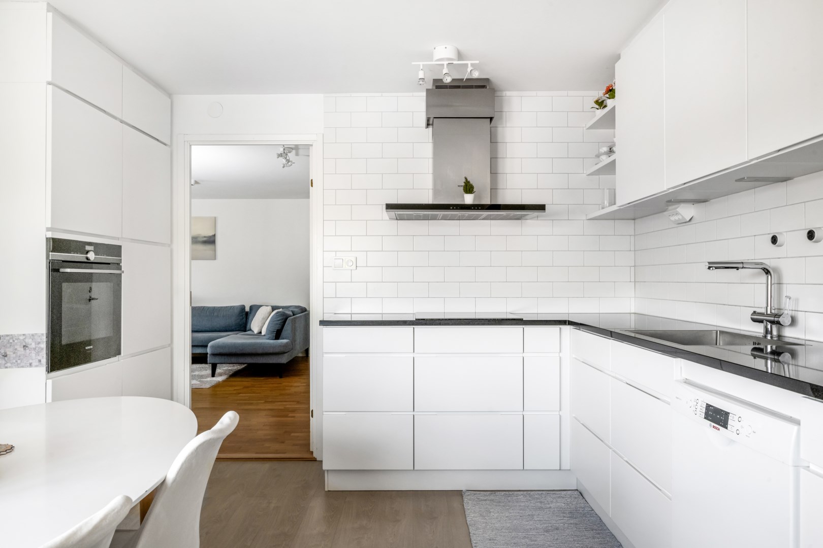 Bostadsbild från Lings väg 37, Såld i Ling, Uppsala