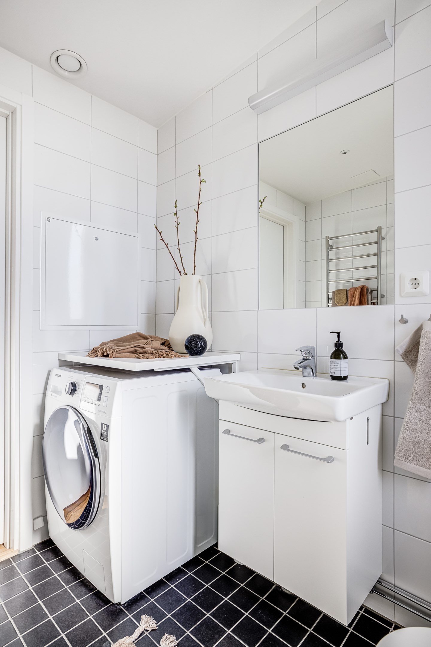 Bostadsbild från Rosendalsvägen 12, Såld i Rosendal, Uppsala