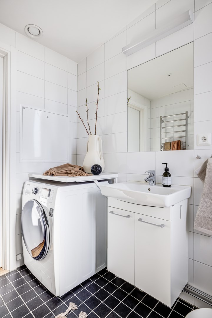 Bostadsbild från Rosendalsvägen 12, Såld i Rosendal, Uppsala