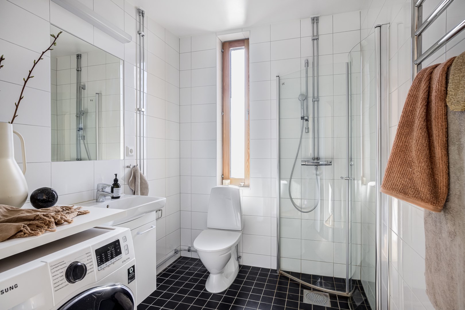 Bostadsbild från Rosendalsvägen 12, Såld i Rosendal, Uppsala