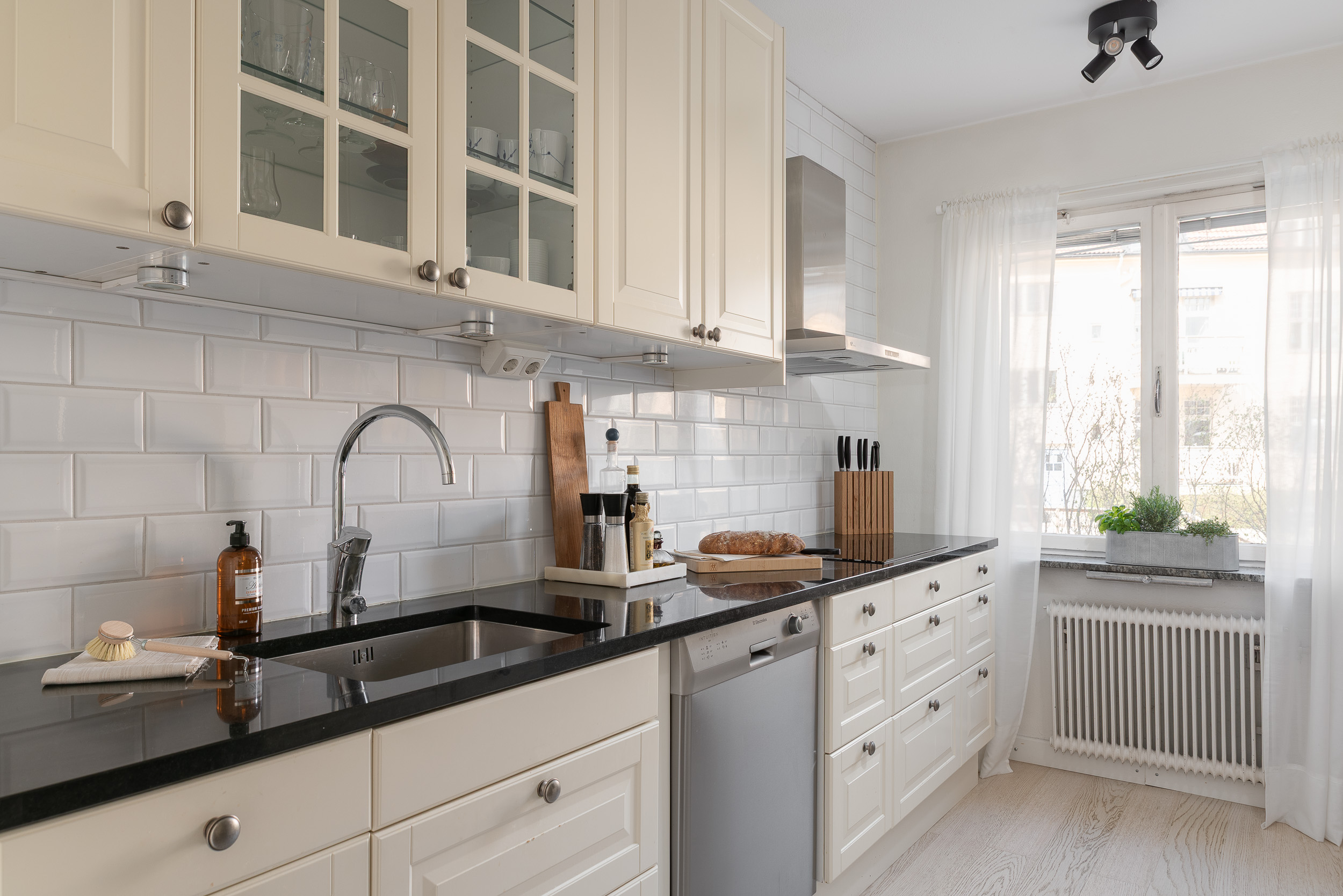 Bostadsbild från Västra bergsgatan 8A, Till salu i Vasastaden, Västerås