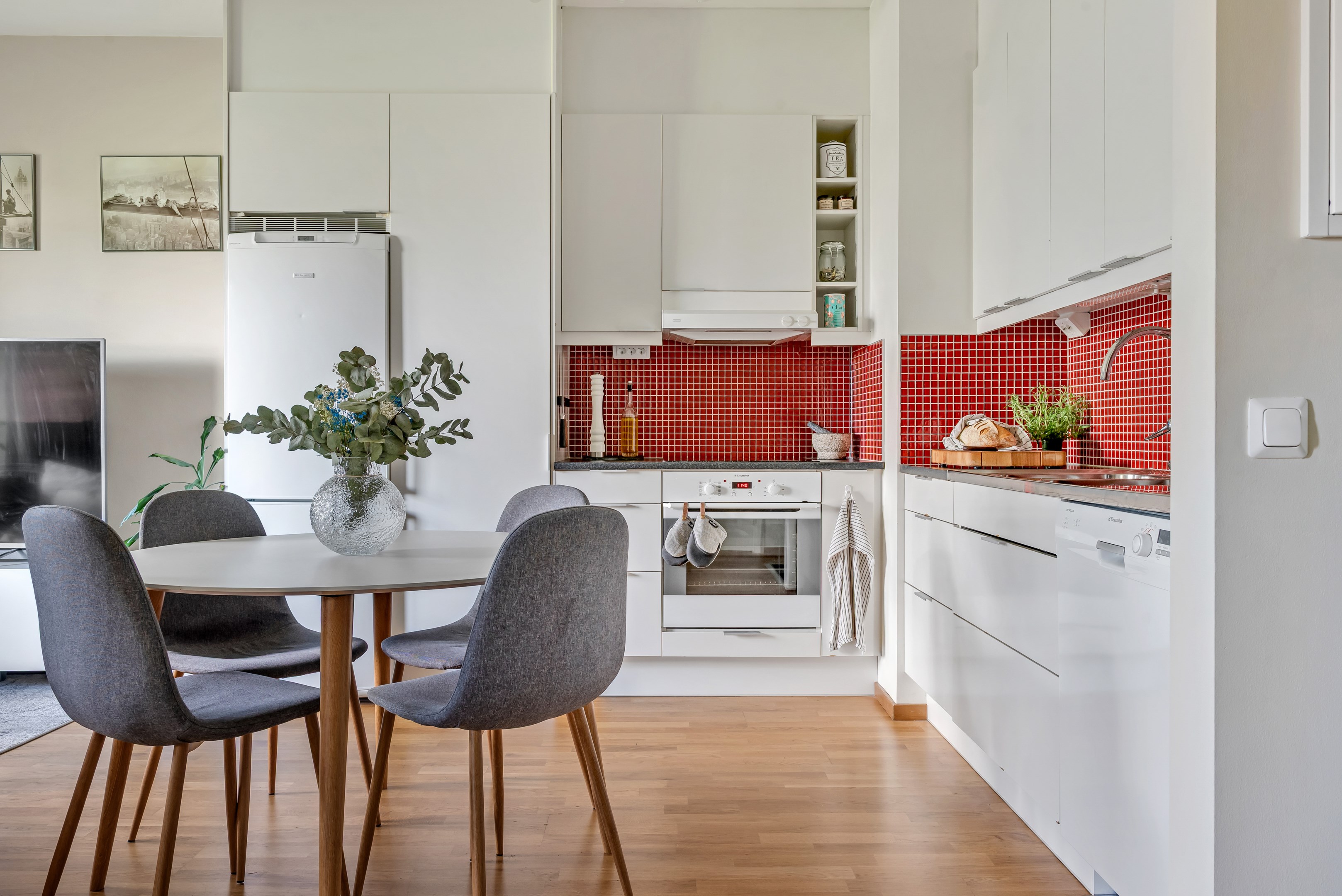 Bostadsbild från Råbyvägen 20, Såld i Kapellgärdet, Uppsala