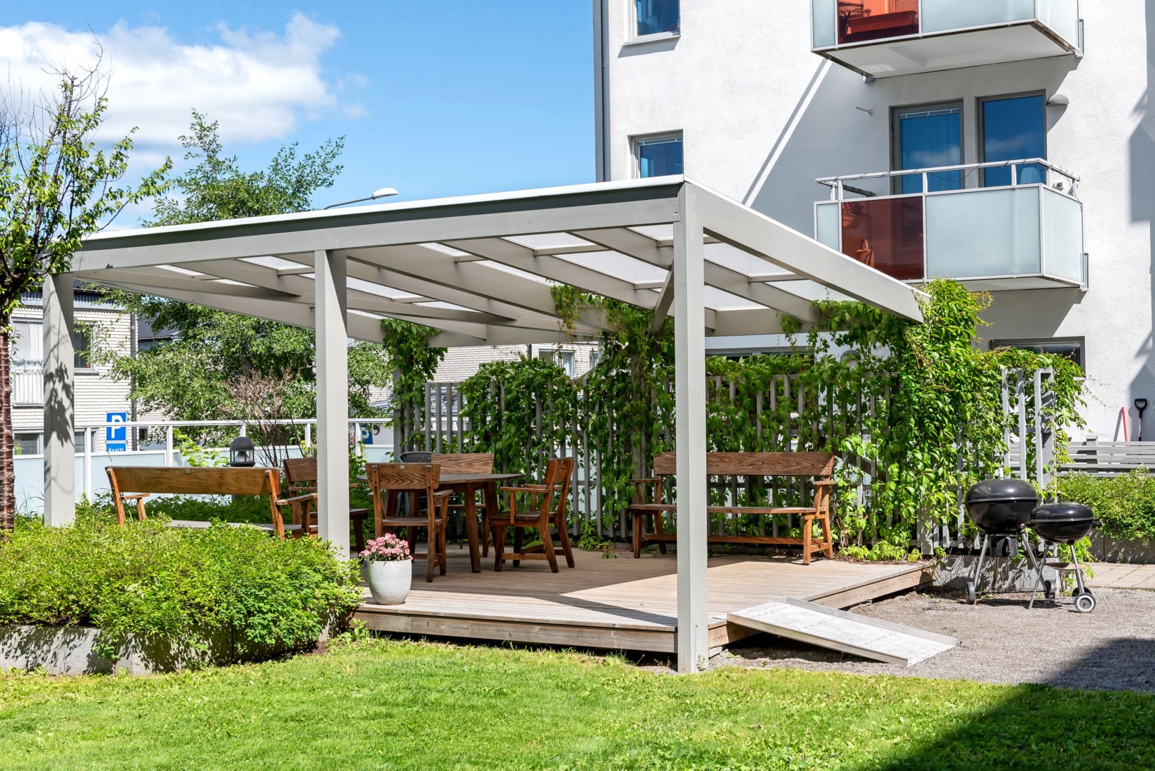 Bostadsbild från Råbyvägen 20, Såld i Kapellgärdet, Uppsala