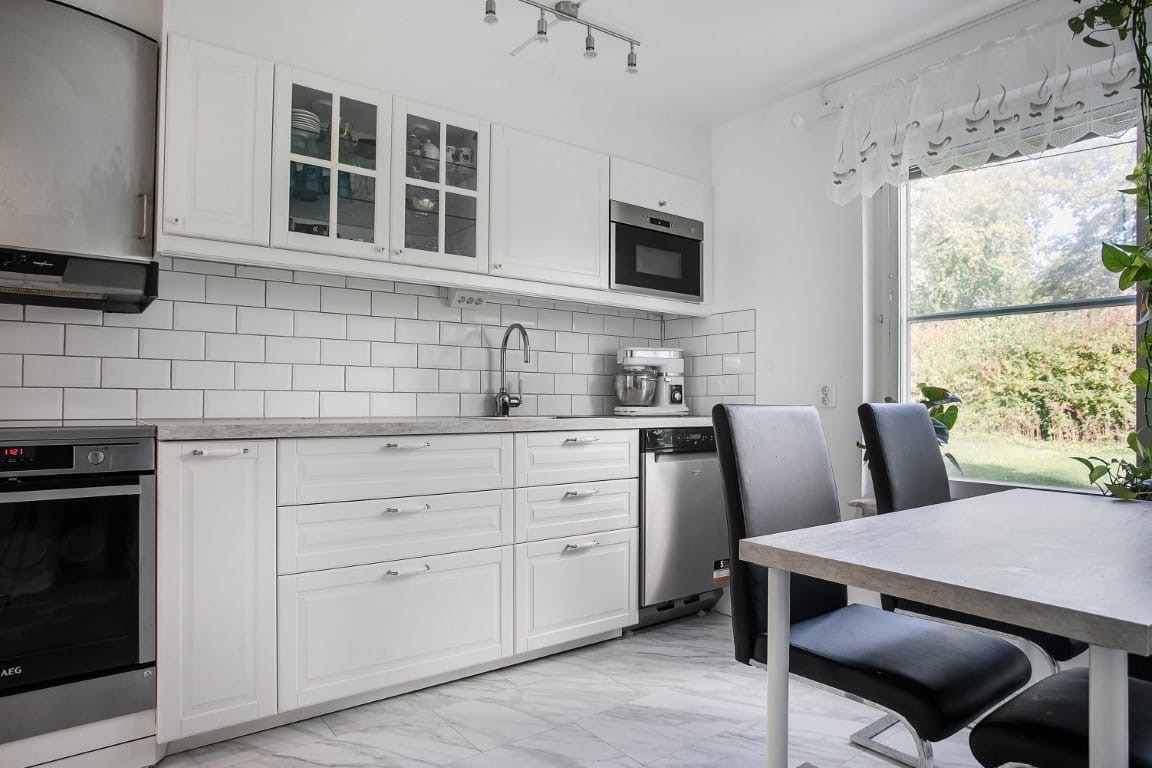 Bostadsbild från Ängsbacken 6, Såld i Björknäs, Nacka