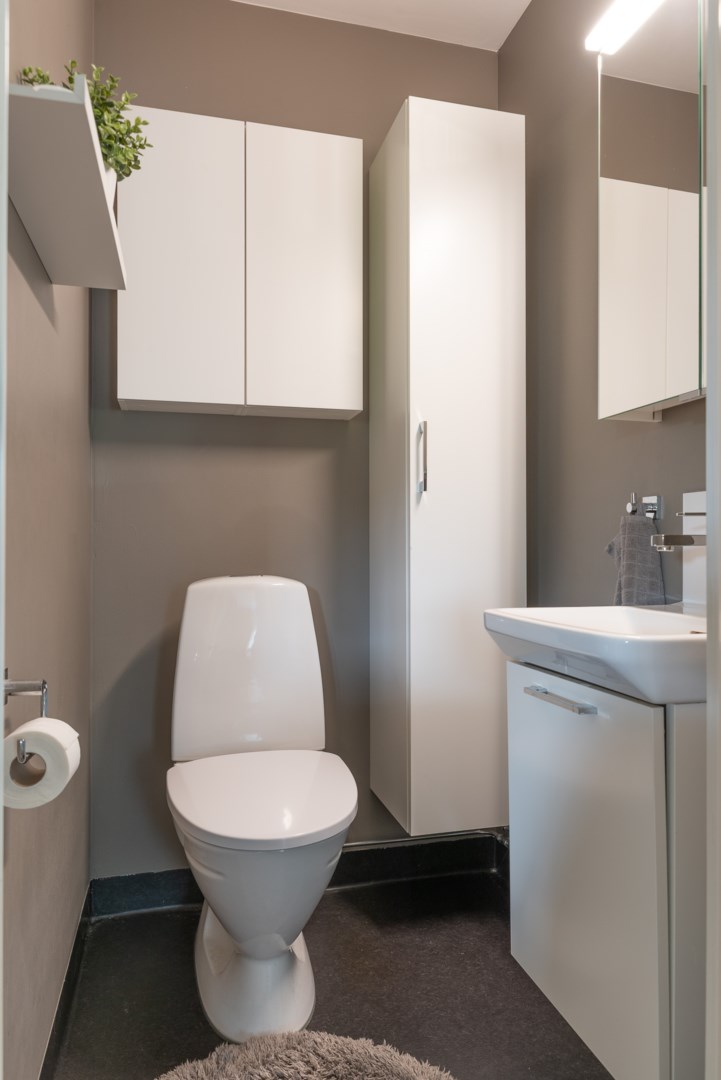 Bostadsbild från Släggkastargatan 10, Såld i Rönnby, Västerås