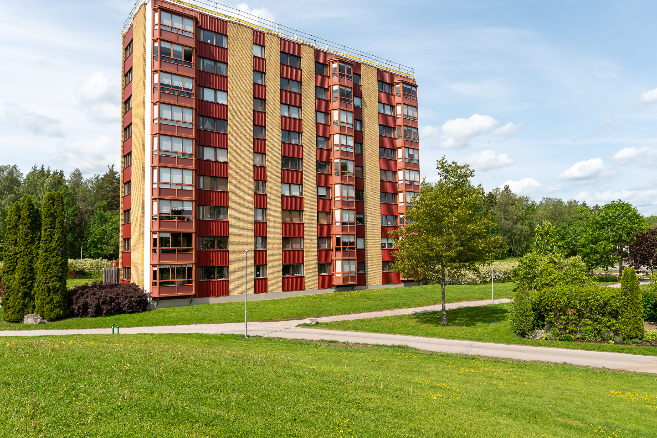 Bostadsbild från Släggkastargatan 10, Såld i Rönnby, Västerås