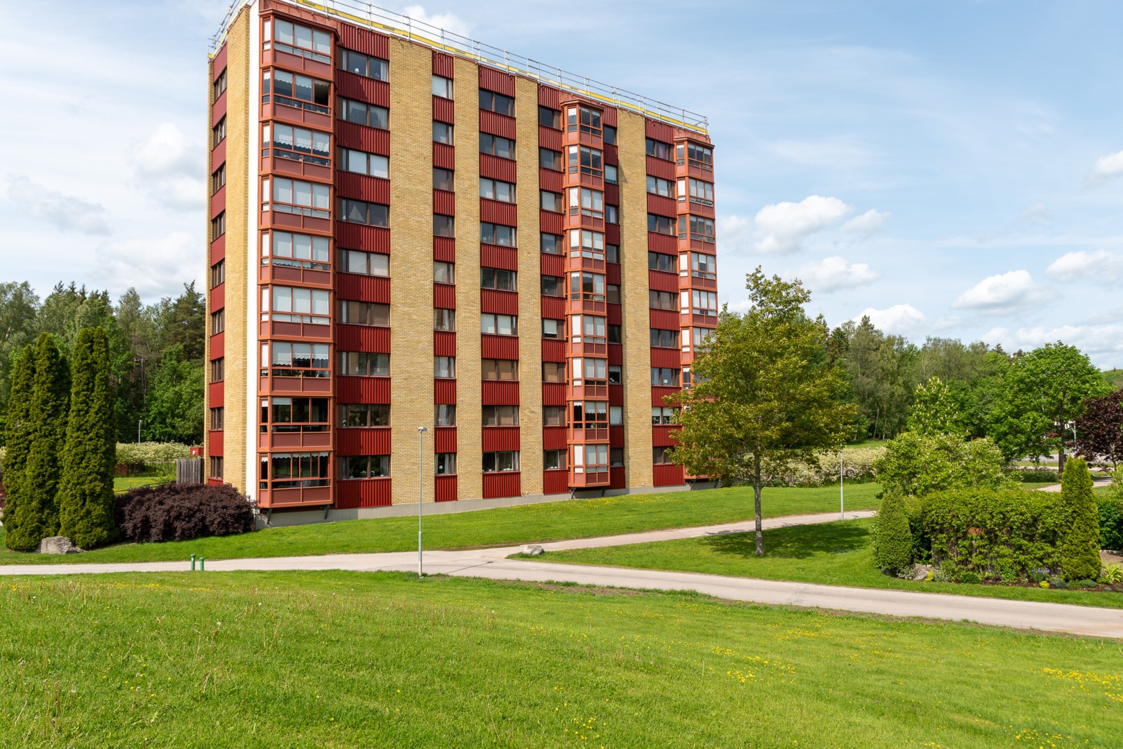 Bostadsbild från Släggkastargatan 10, Såld i Rönnby, Västerås