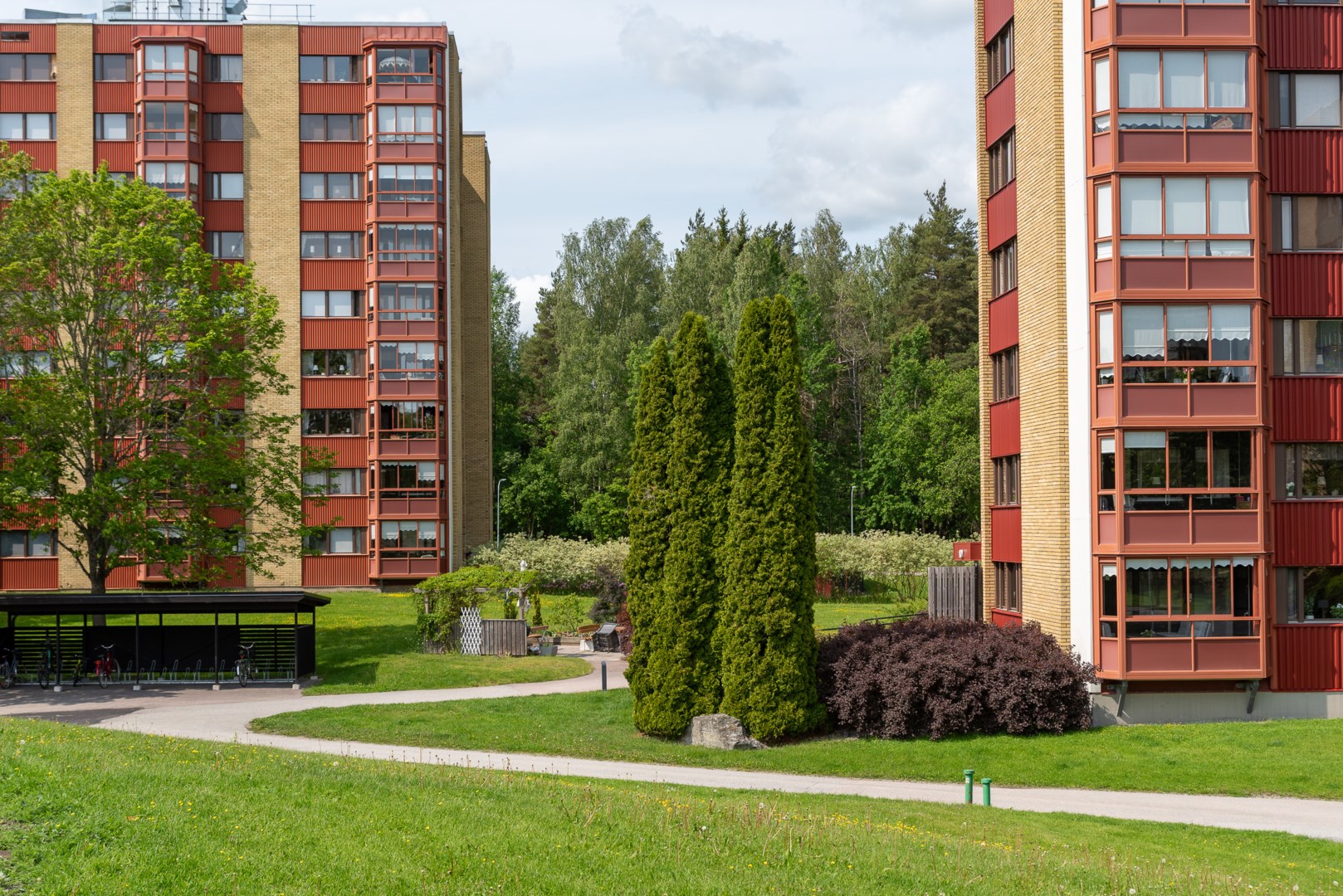 Bostadsbild från Släggkastargatan 10, Såld i Rönnby, Västerås