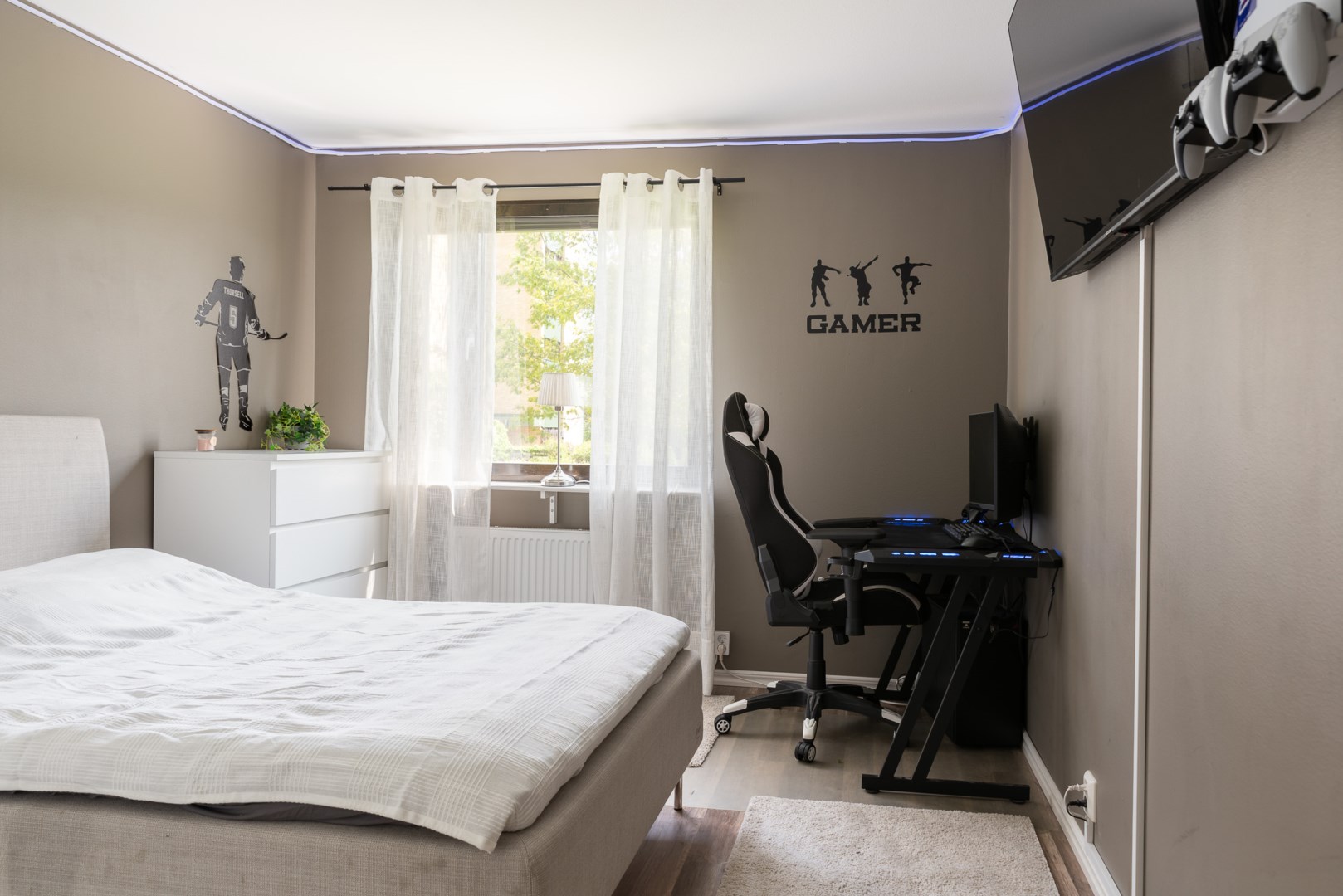 Bostadsbild från Släggkastargatan 10, Såld i Rönnby, Västerås