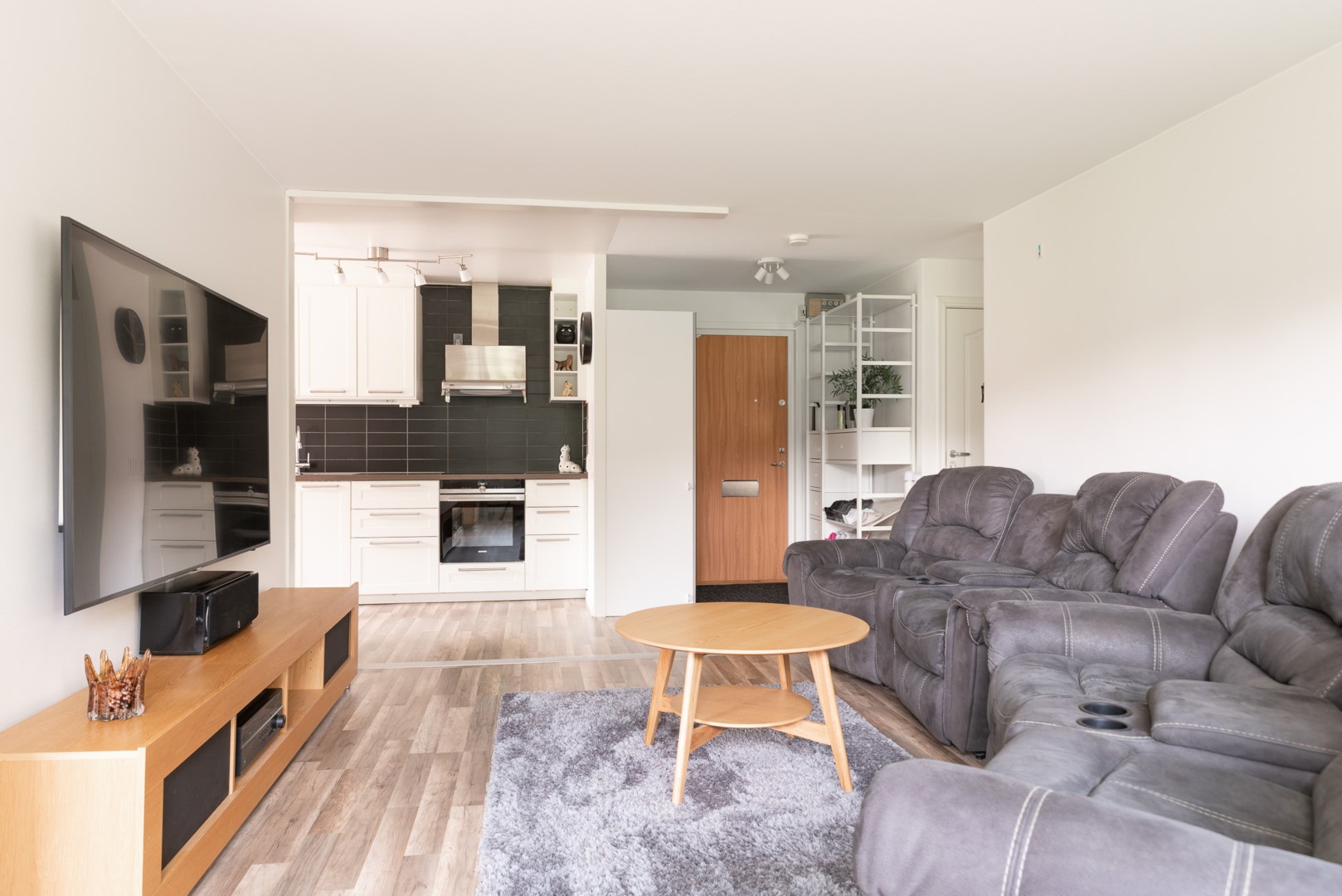 Bostadsbild från Släggkastargatan 10, Såld i Rönnby, Västerås