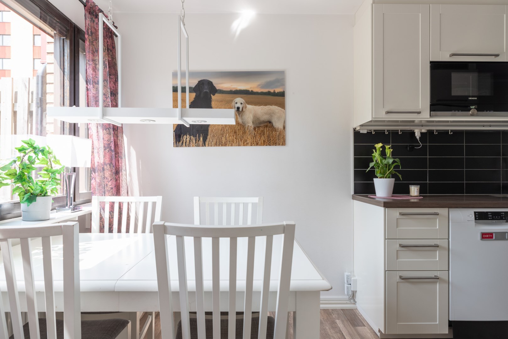 Bostadsbild från Släggkastargatan 10, Såld i Rönnby, Västerås