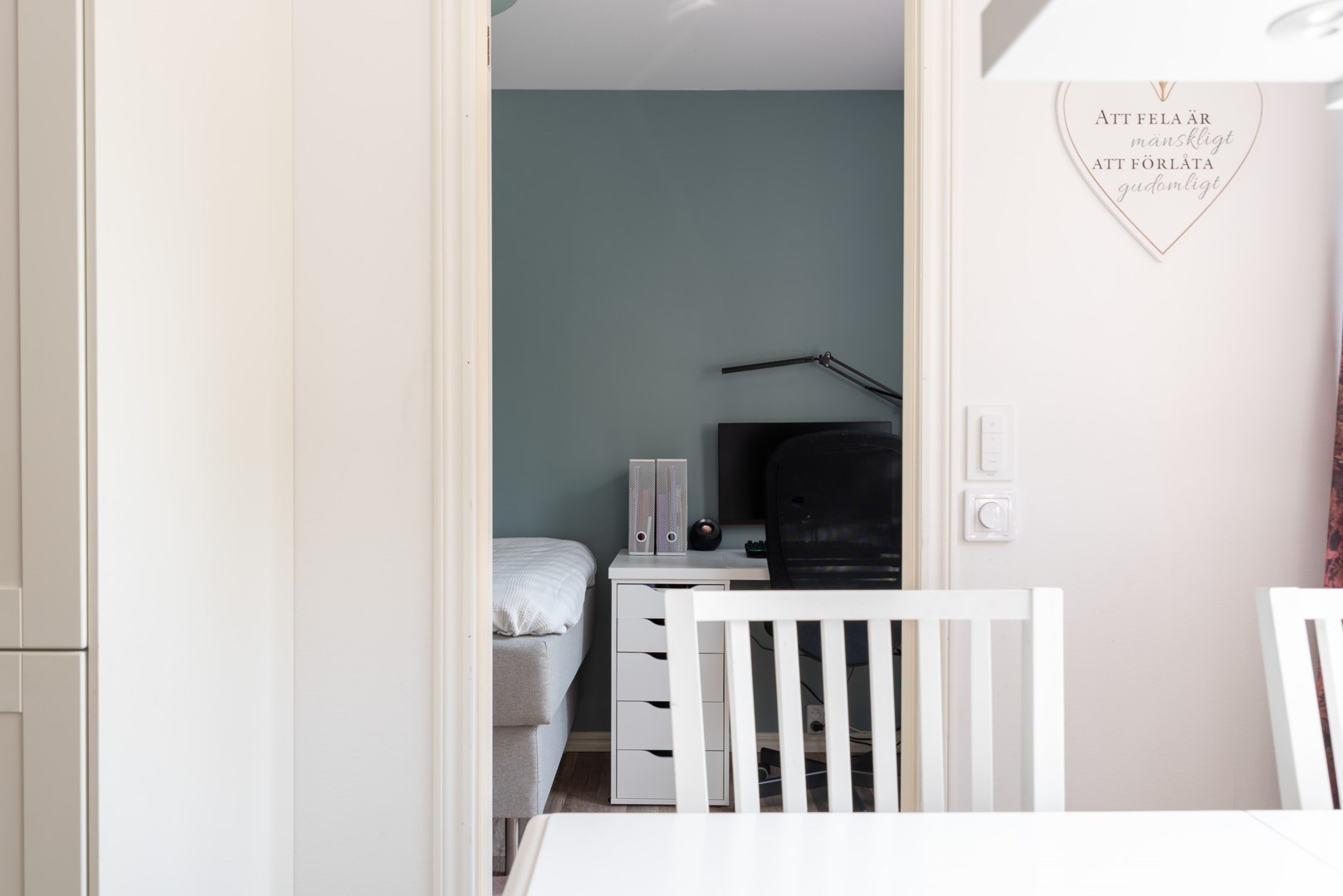 Bostadsbild från Släggkastargatan 10, Såld i Rönnby, Västerås