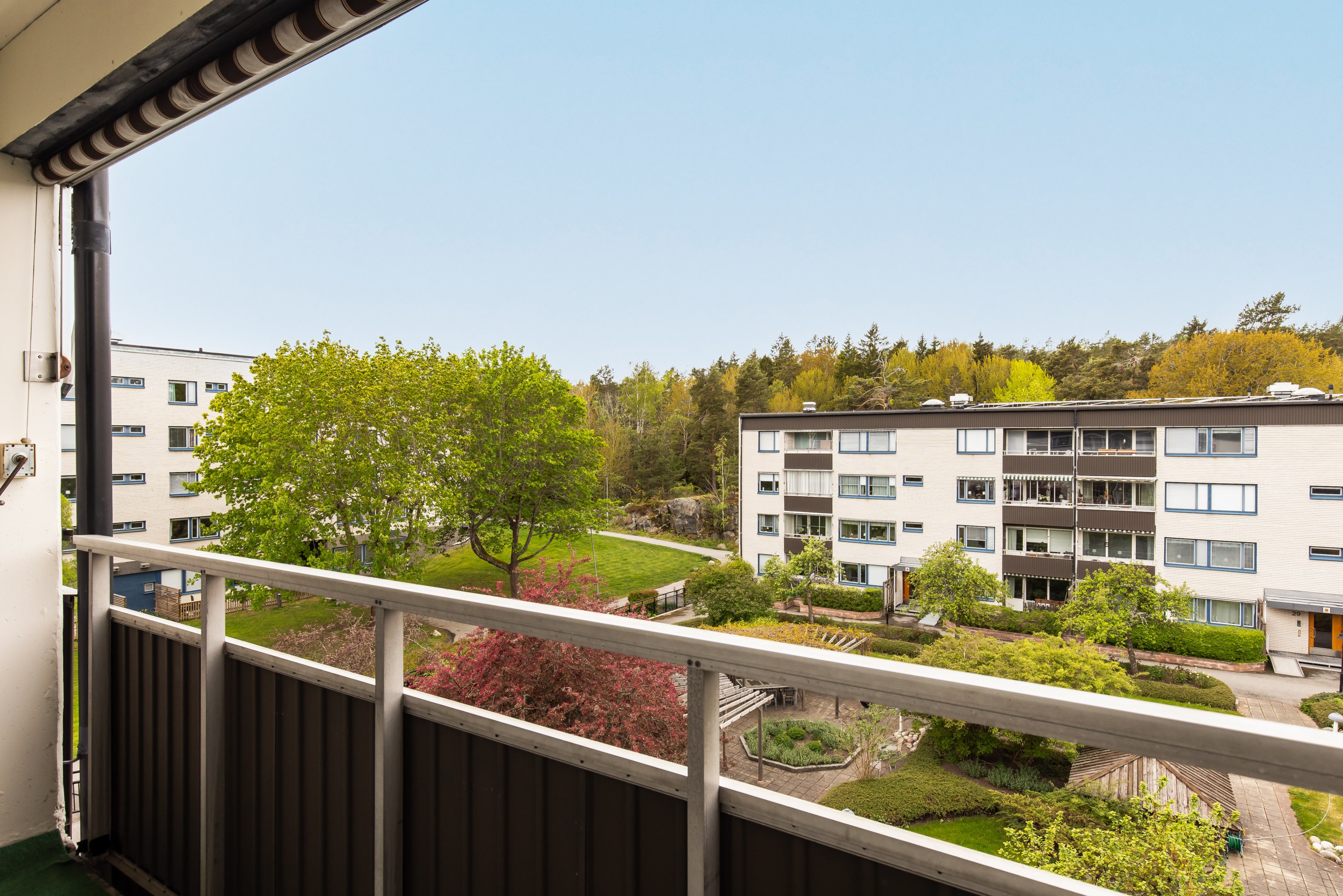 Bostadsbild från Vinterbrinksvägen 19, 3/3tr, Såld i Igelbodaplatån - Saltsjöbaden, Nacka