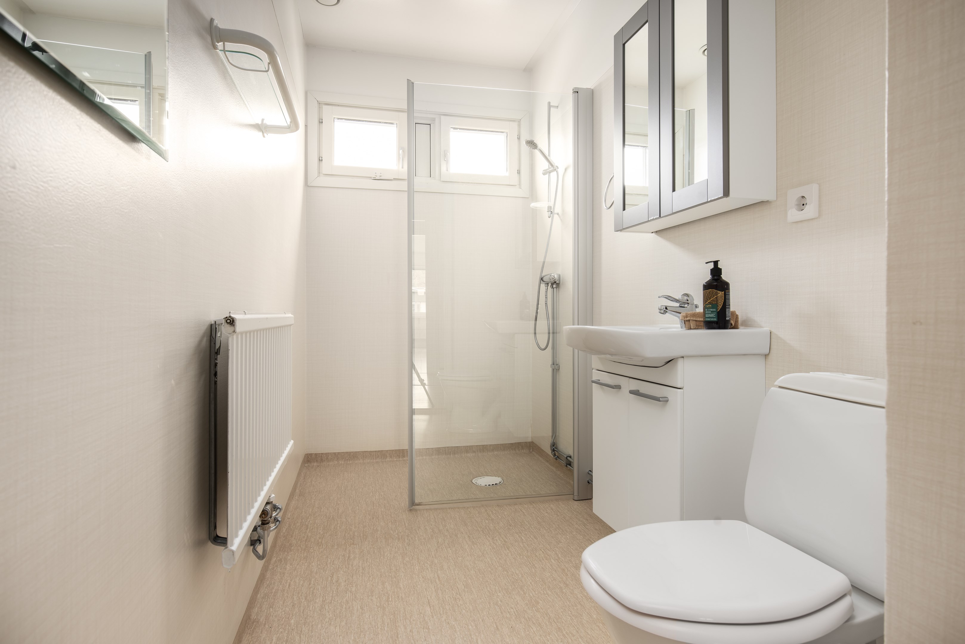 Bostadsbild från Vinterbrinksvägen 19, 3/3tr, Såld i Igelbodaplatån - Saltsjöbaden, Nacka