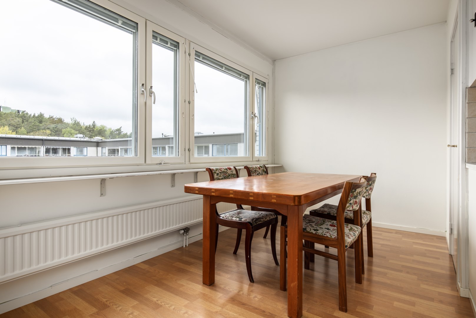 Bostadsbild från Vinterbrinksvägen 19, 3/3tr, Såld i Igelbodaplatån - Saltsjöbaden, Nacka