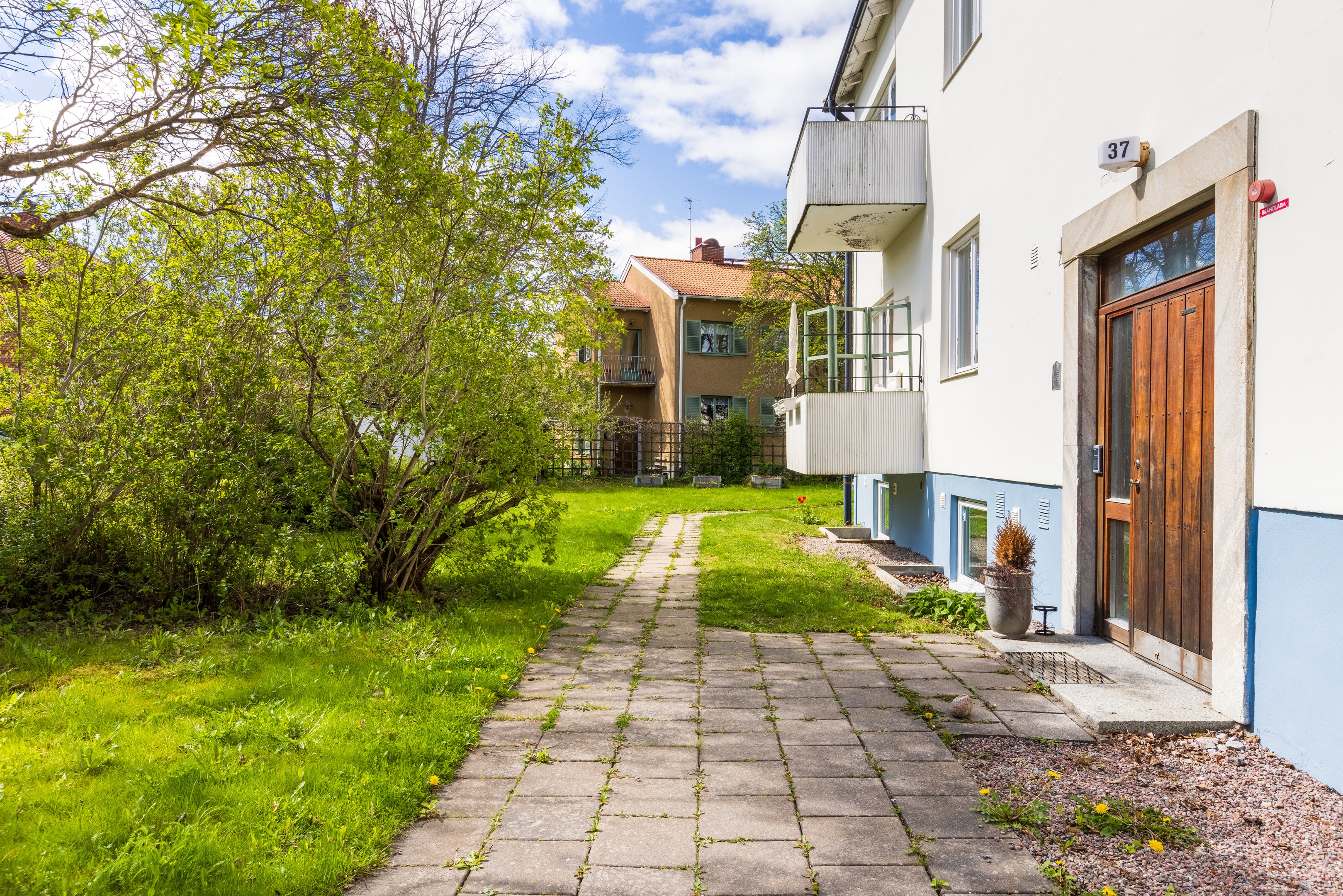 Bostadsbild från Villavägen 37, Såld i Kåbo, Uppsala