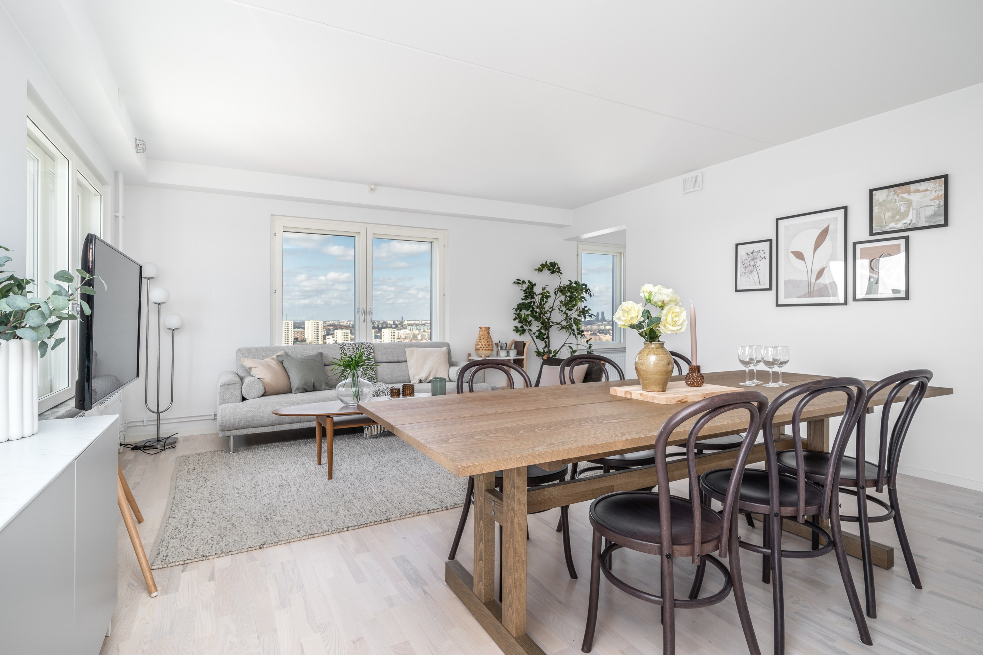 Bostadsbild från Årstaskogs Väg 10, vån 19, Såld i Årstaberg, Stockholm