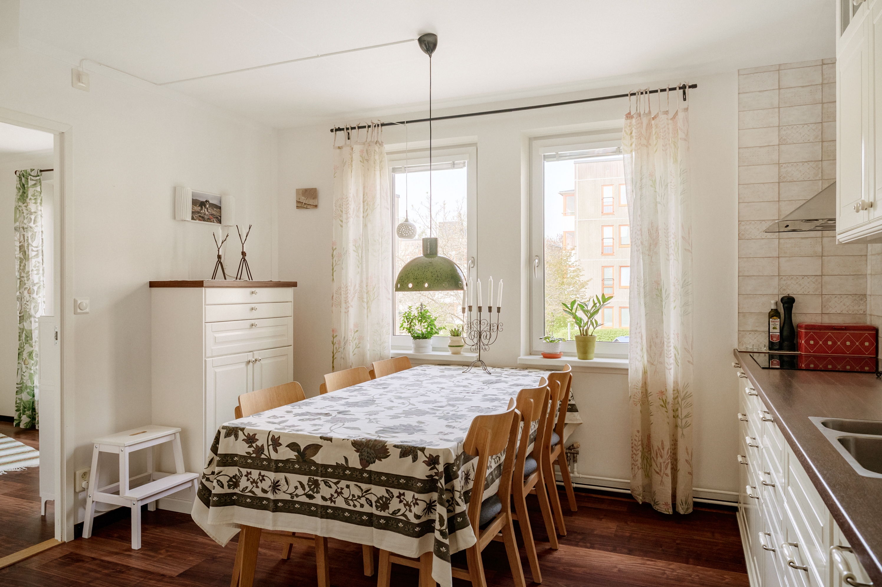 Bostadsbild från Ormingeringen 64, Till salu i Västra Orminge, Nacka