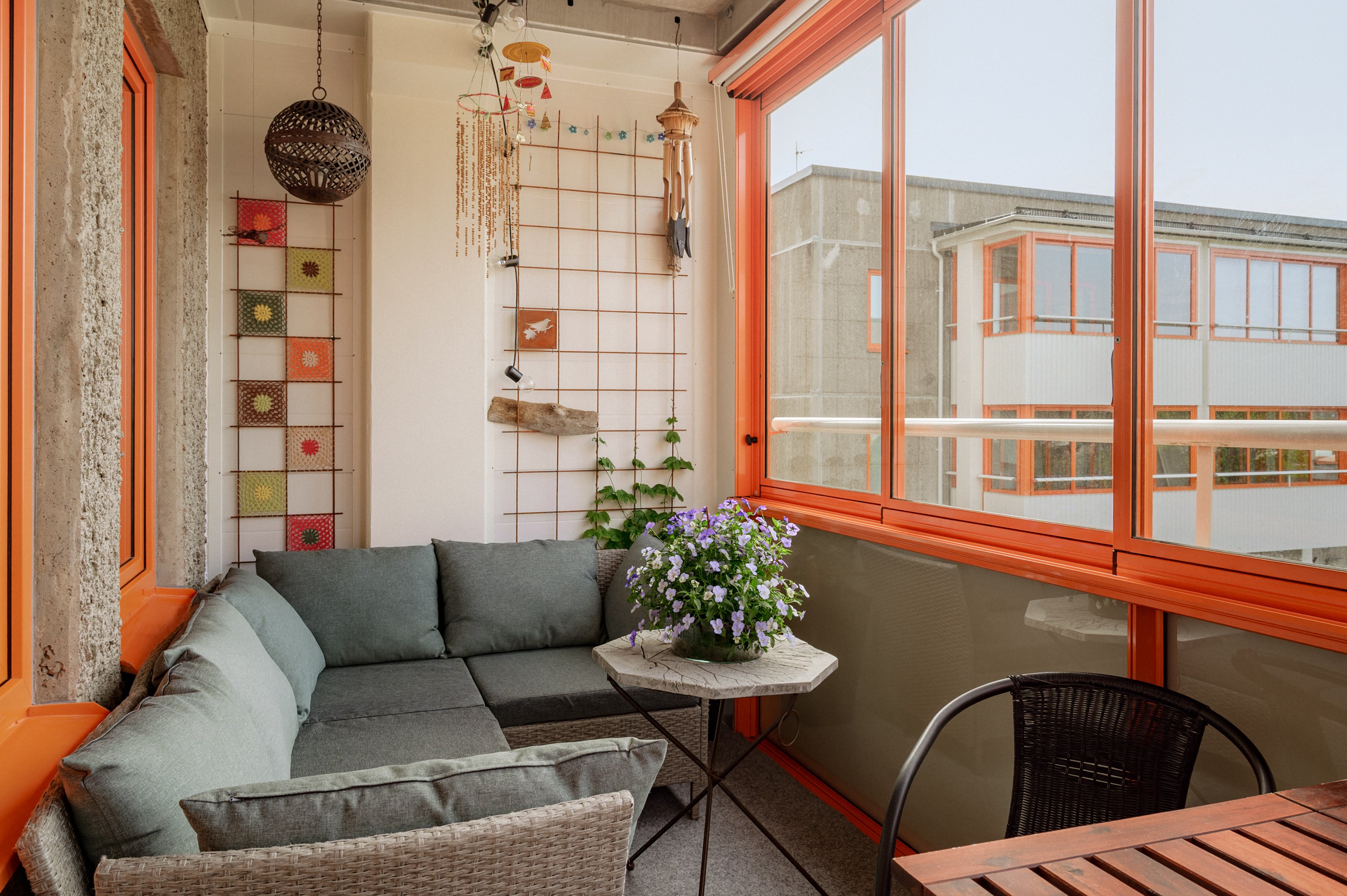Bostadsbild från Ormingeringen 64, Till salu i Västra Orminge, Nacka