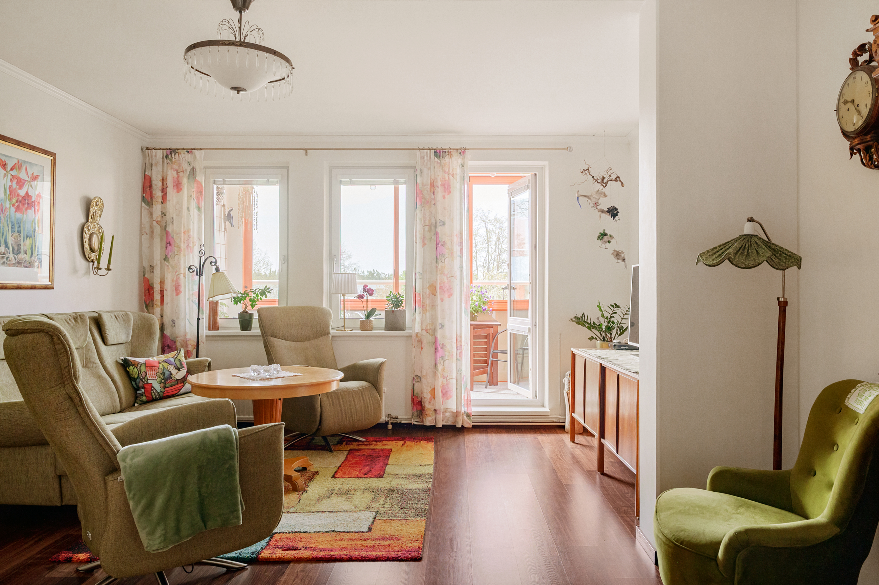 Bostadsbild från Ormingeringen 64, Till salu i Västra Orminge, Nacka