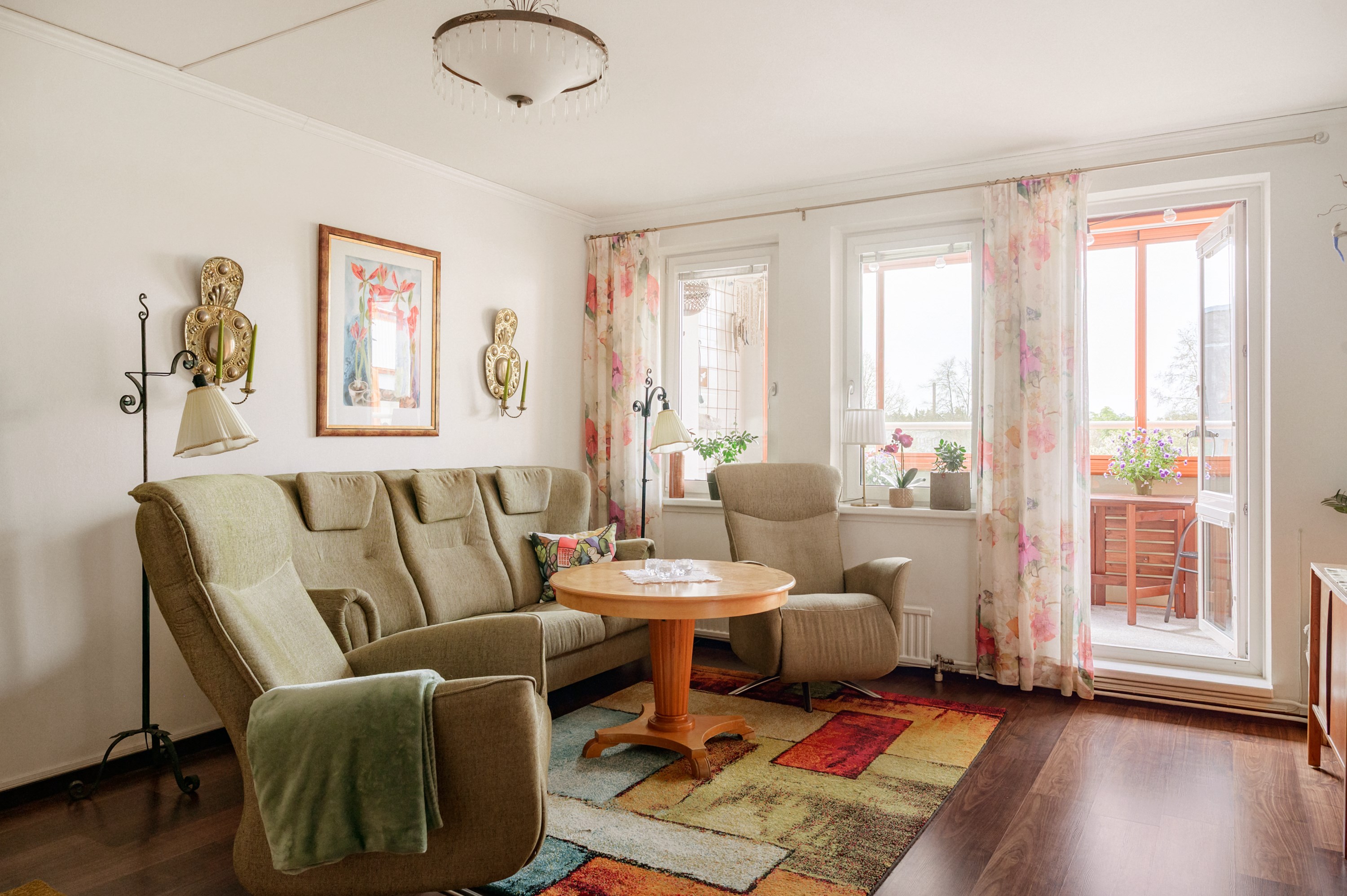 Bostadsbild från Ormingeringen 64, Till salu i Västra Orminge, Nacka