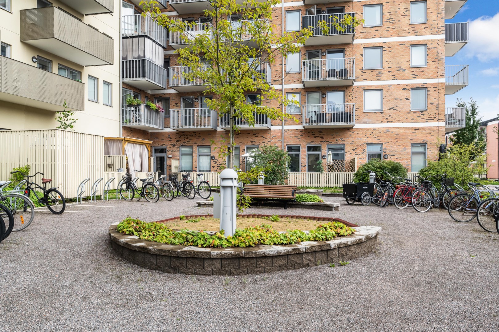 Bostadsbild från Råbyvägen 53 D, Såld i Gränby, Uppsala