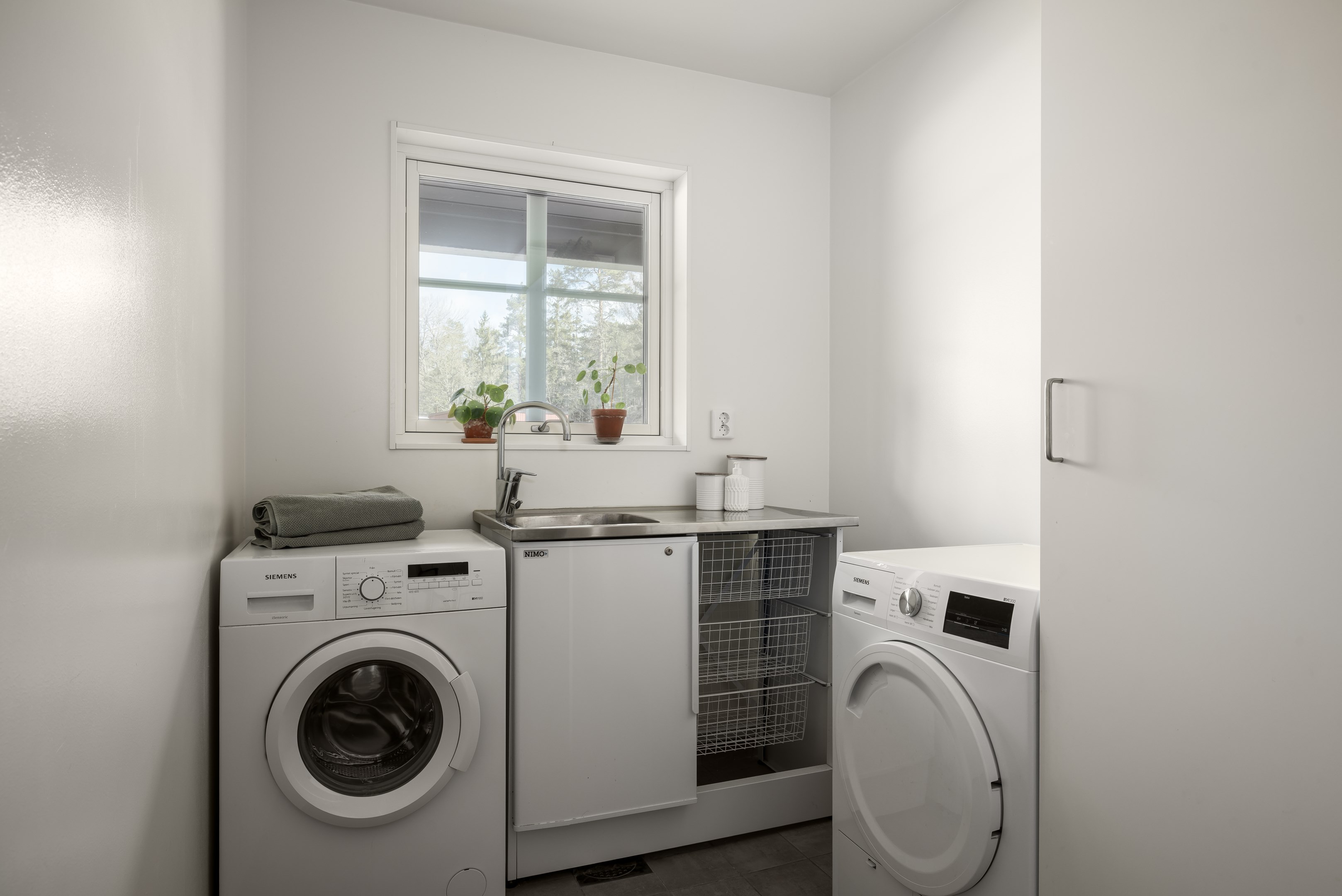 Bostadsbild från Smårisvägen 6A, Såld i Södra kopparmora, Värmdö