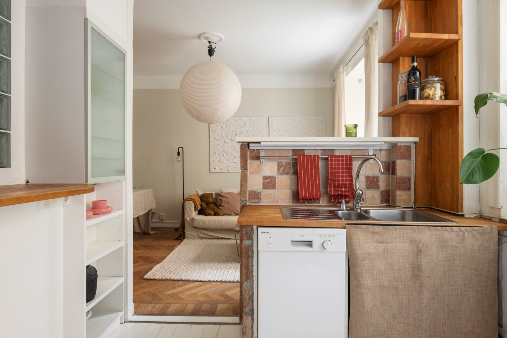 Bostadsbild från Svarvargatan 8, vån 1, Kommande i Kungsholmen, Stockholm