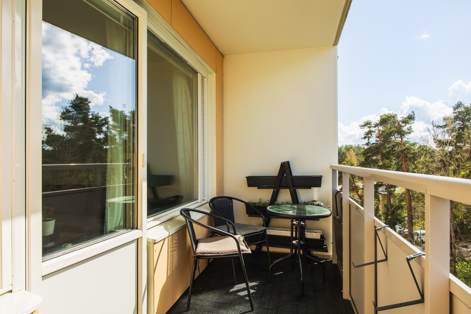 Bostadsbild från Oxelvägen 45, Kommande i Älta, Nacka