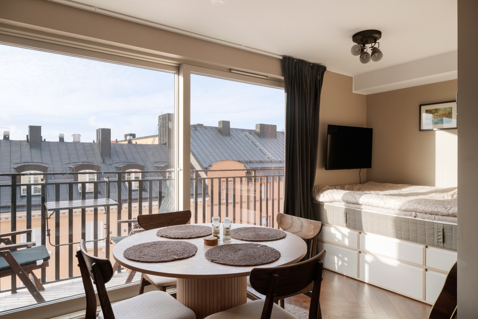 Bostadsbild från Åsögatan 166, Till salu i Södermalm, Stockholm