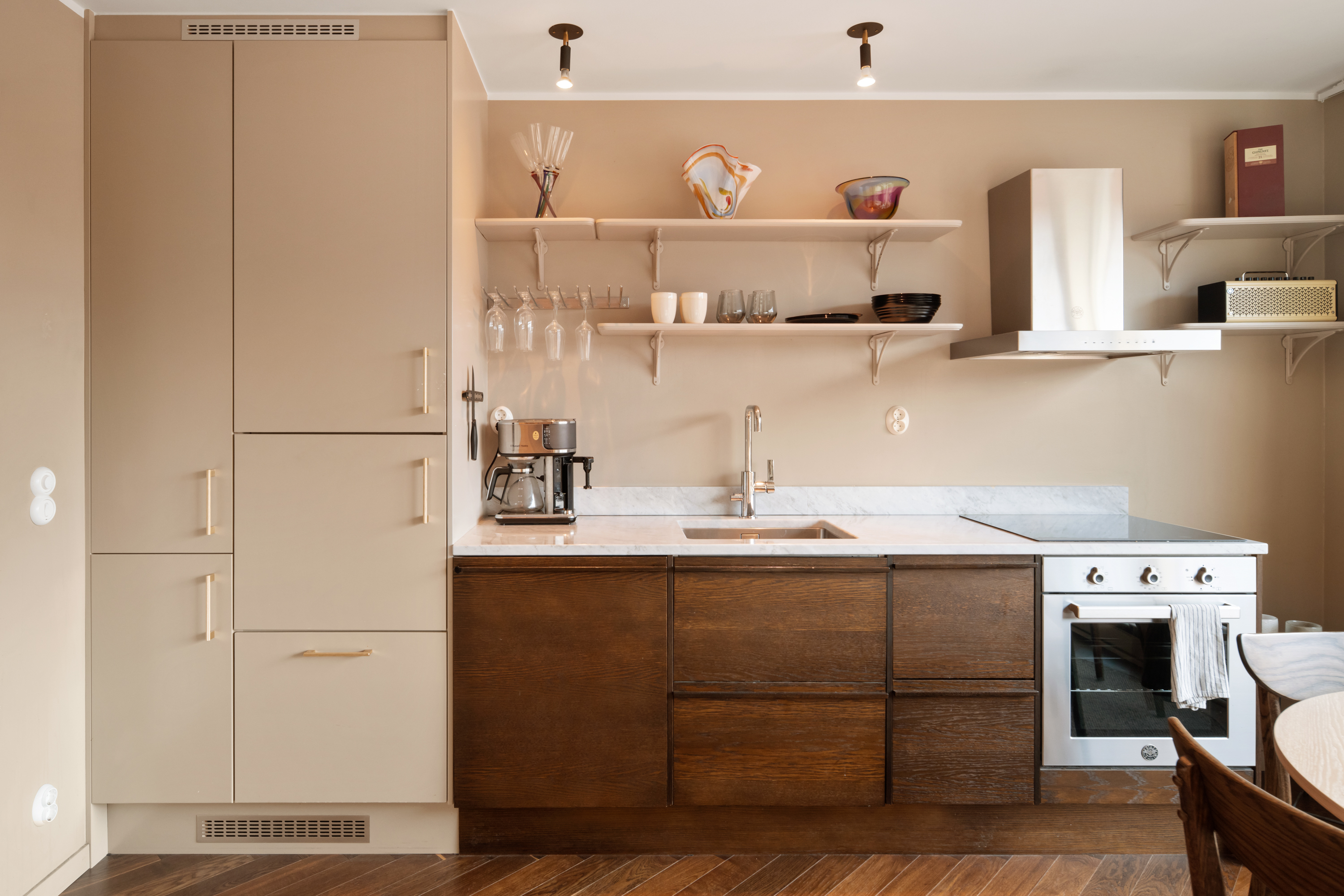 Bostadsbild från Åsögatan 166, Såld i Södermalm, Stockholm