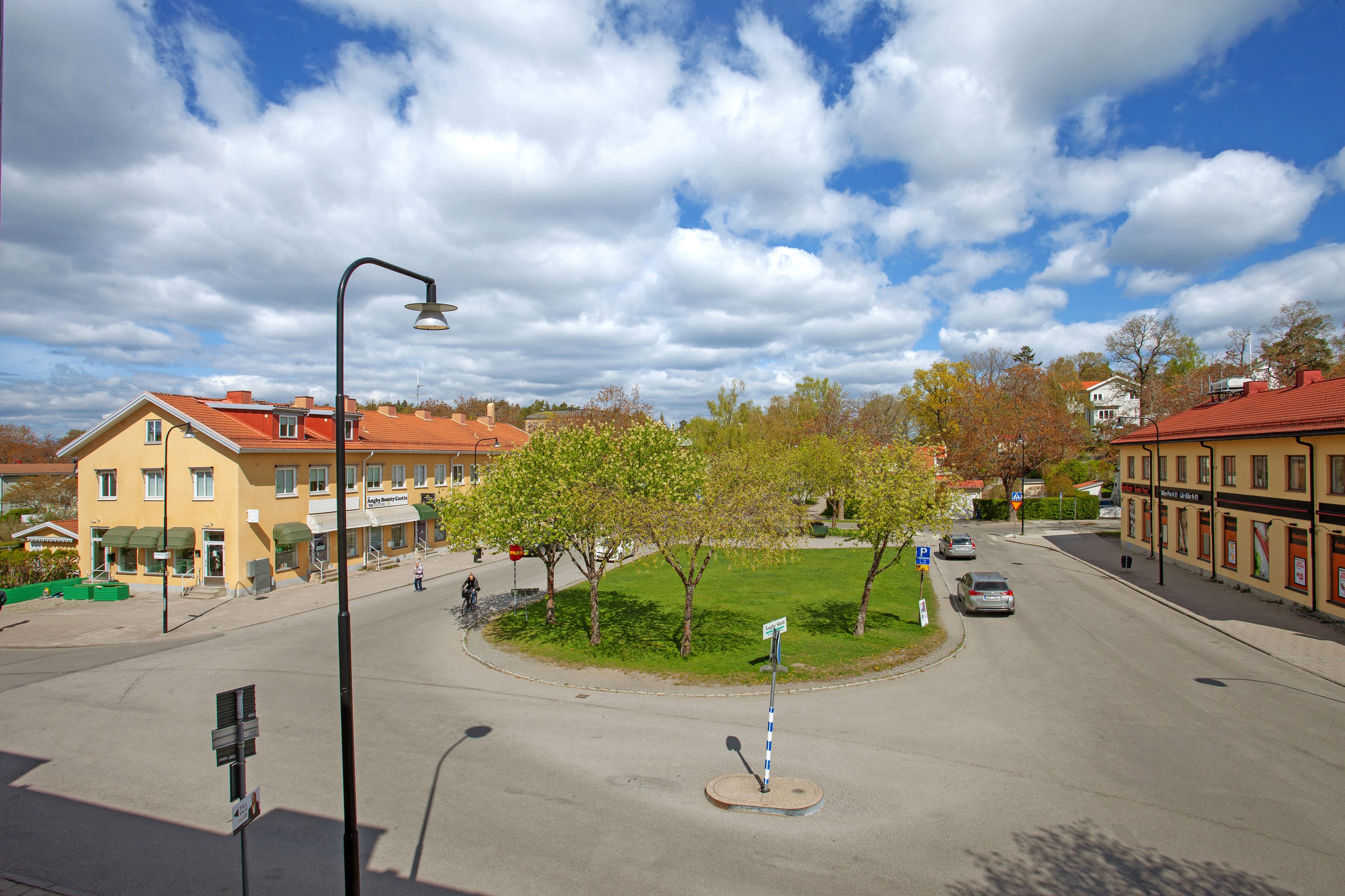 Bostadsbild från Ängby torg 16, Till salu i Bromma - Norra Ängby, Stockholm