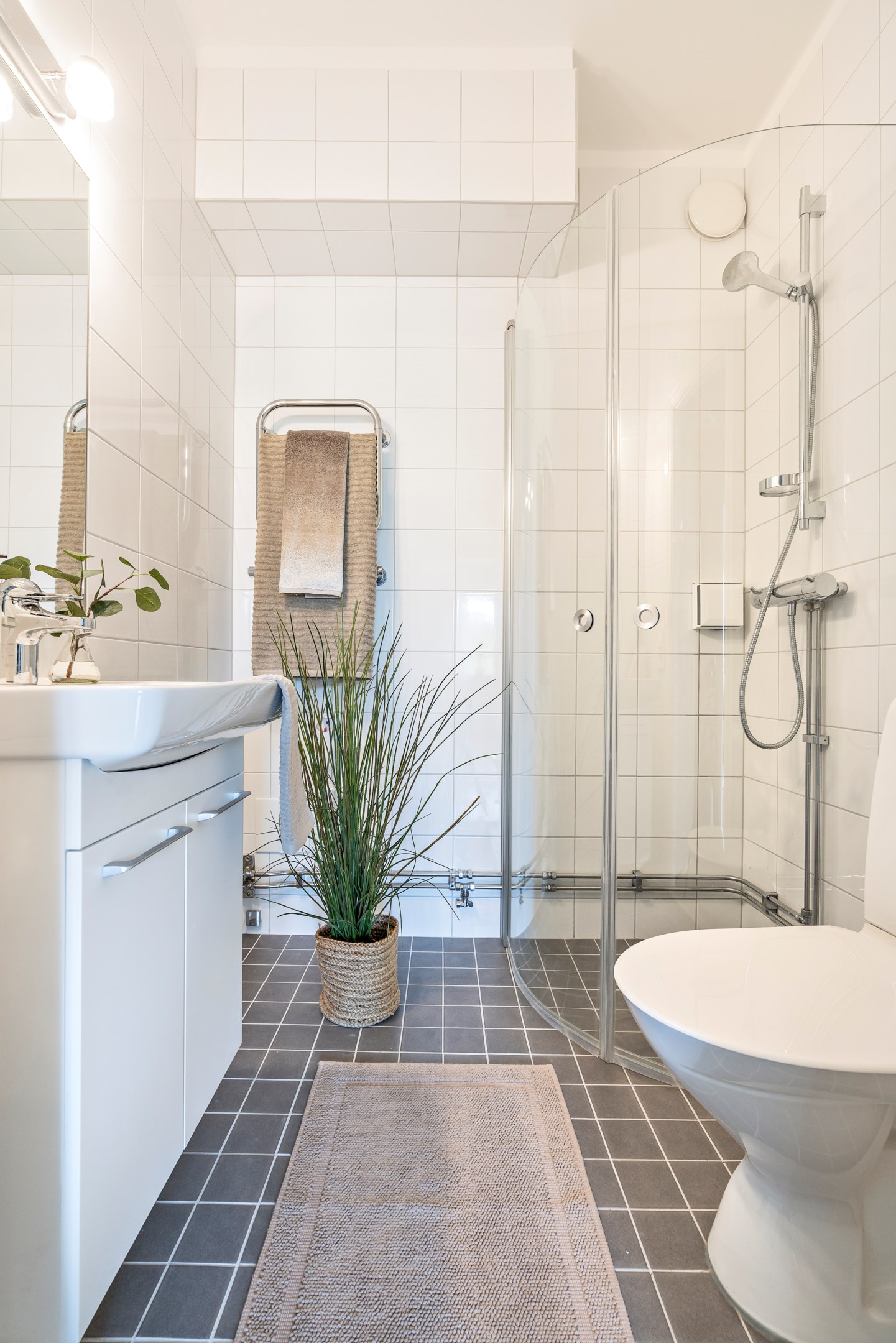 Bostadsbild från Ängby torg 16, Till salu i Bromma - Norra Ängby, Stockholm