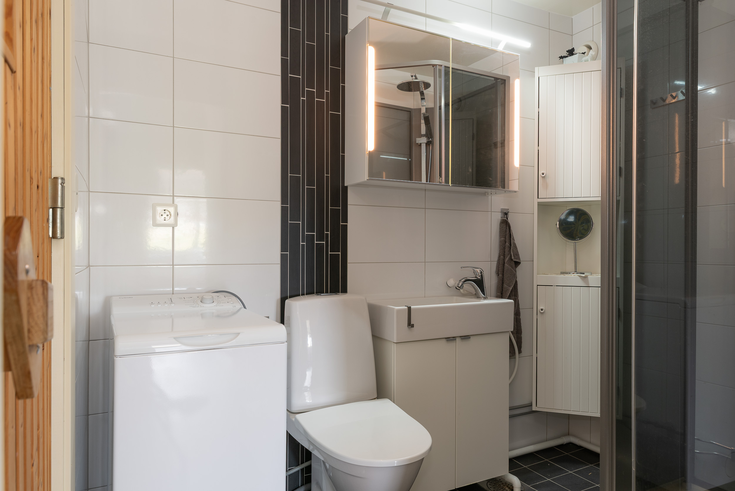 Bostadsbild från Släggkastargatan 10, Såld i Rönnby, Västerås