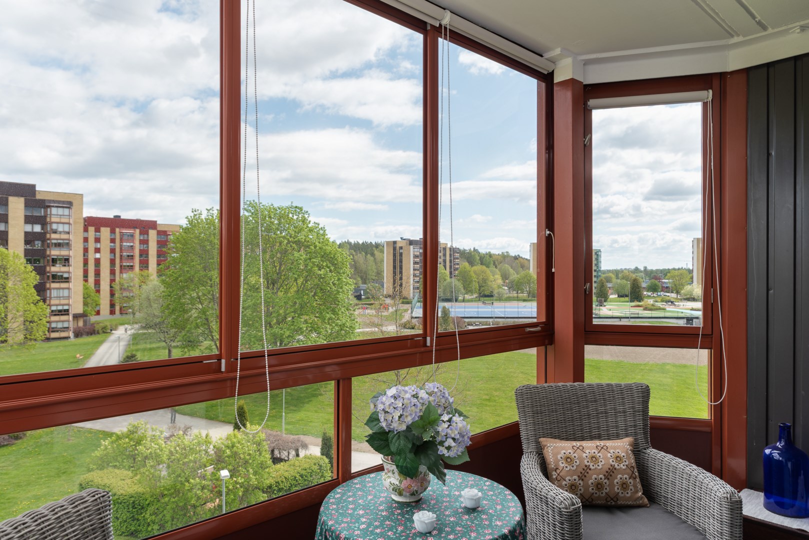 Bostadsbild från Släggkastargatan 10, Till salu i Rönnby, Västerås