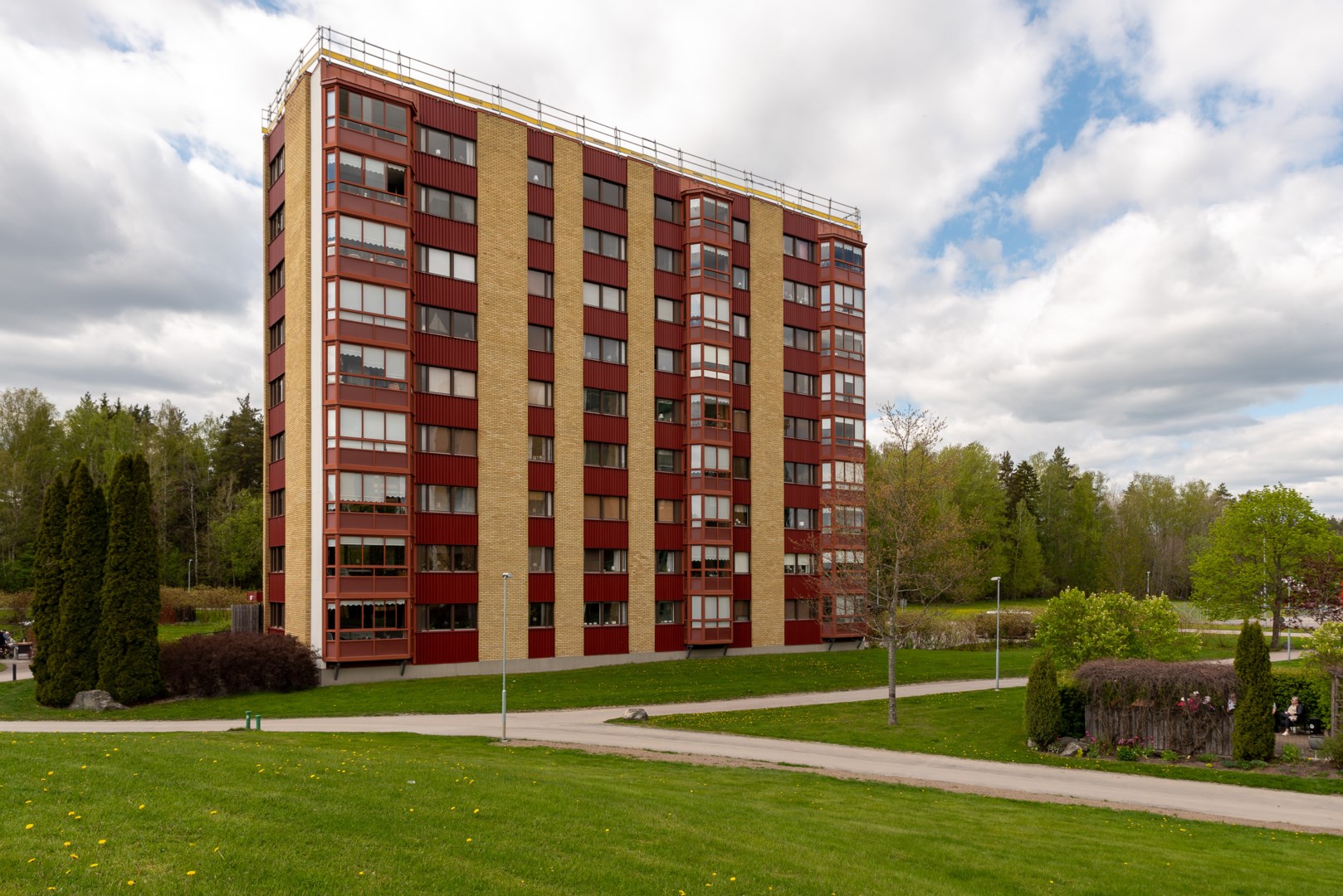 Bostadsbild från Släggkastargatan 10, Till salu i Rönnby, Västerås