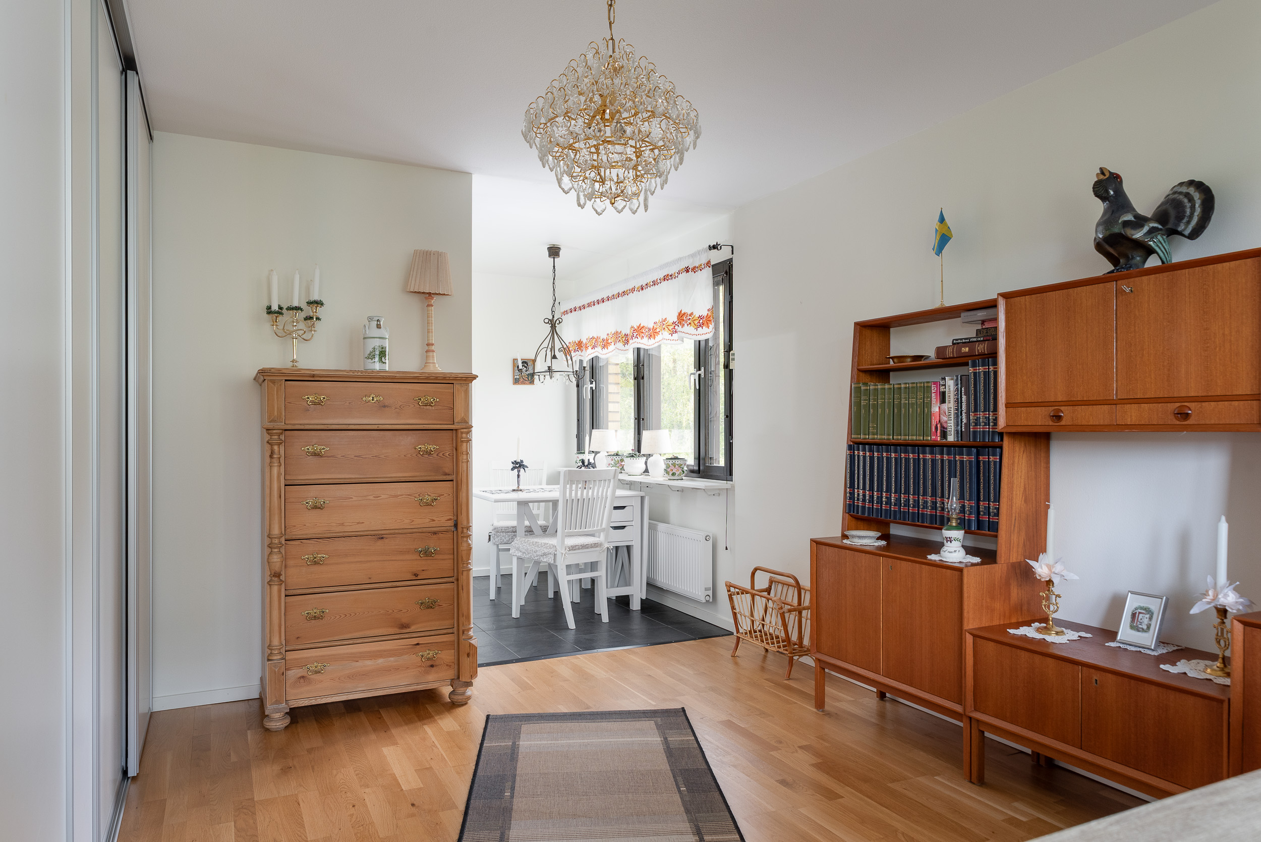 Bostadsbild från Släggkastargatan 10, Såld i Rönnby, Västerås