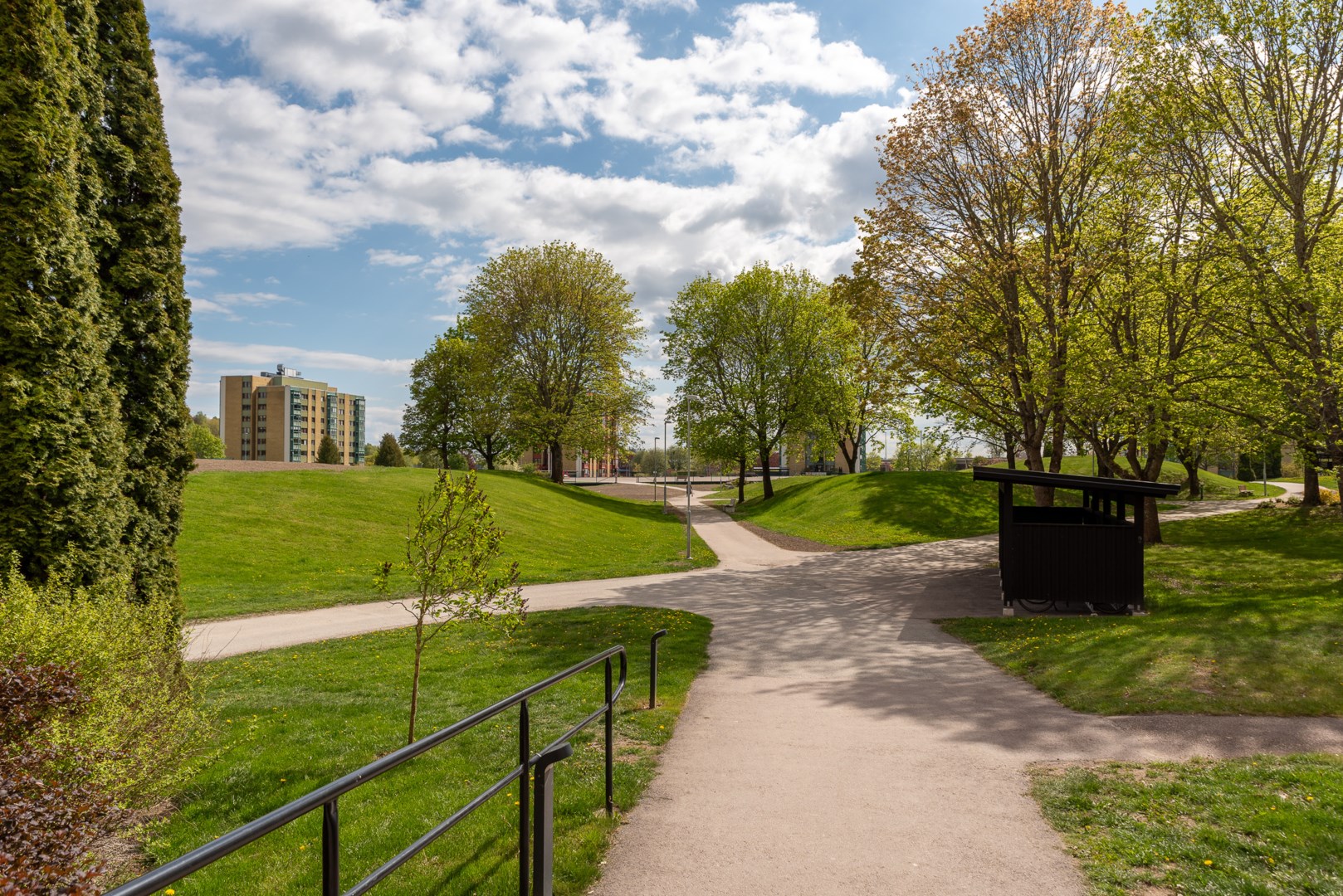Bostadsbild från Släggkastargatan 10, Till salu i Rönnby, Västerås