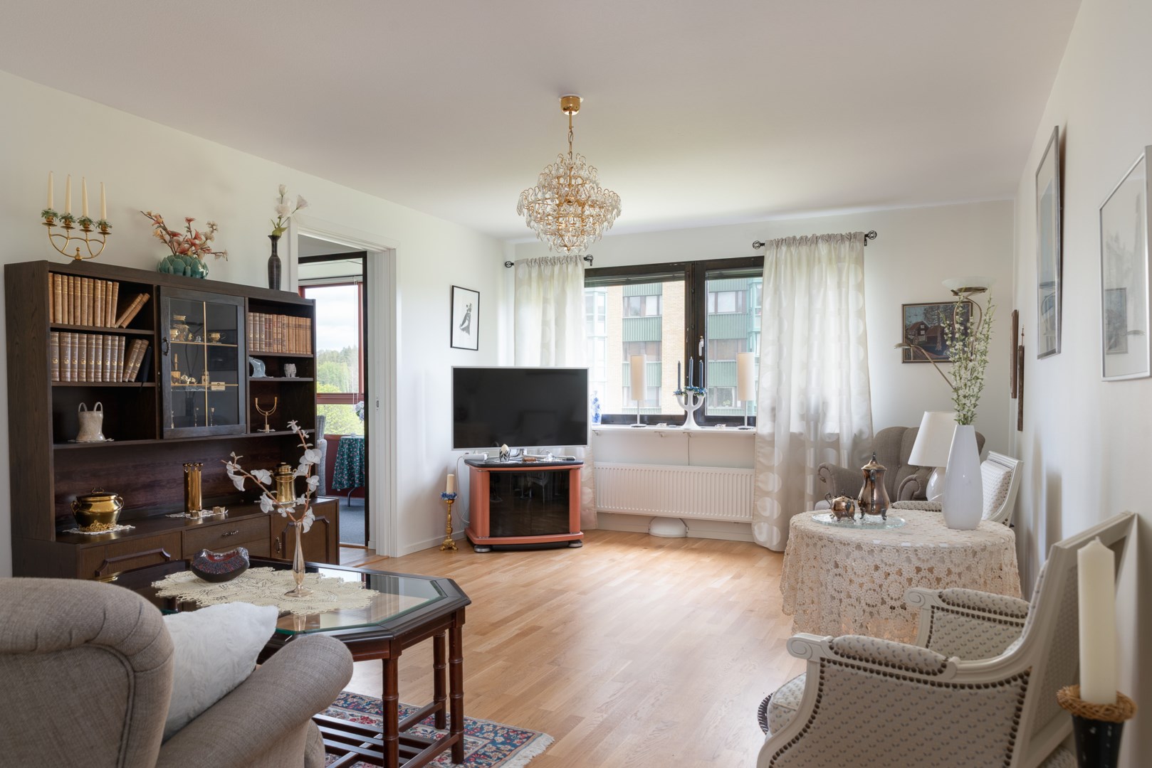 Bostadsbild från Släggkastargatan 10, Till salu i Rönnby, Västerås