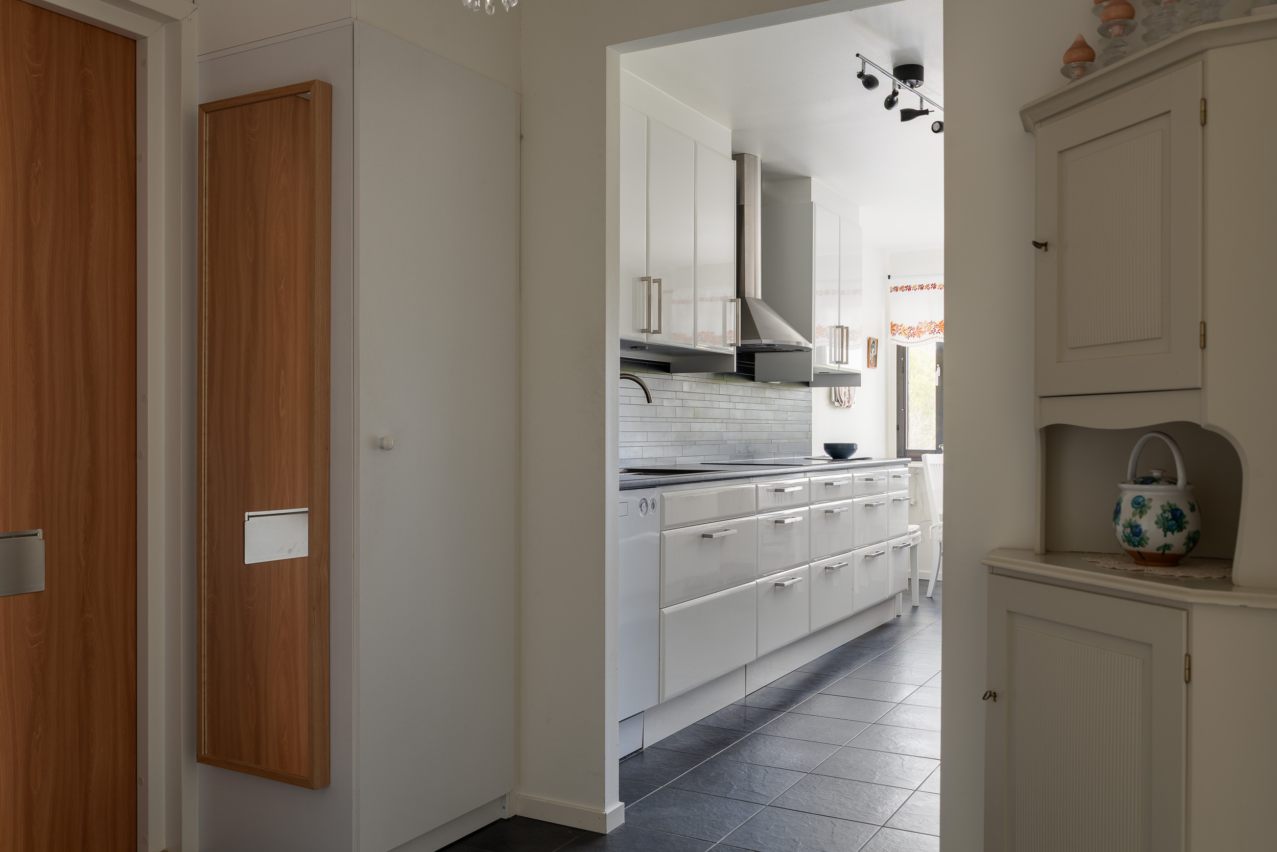 Bostadsbild från Släggkastargatan 10, Såld i Rönnby, Västerås