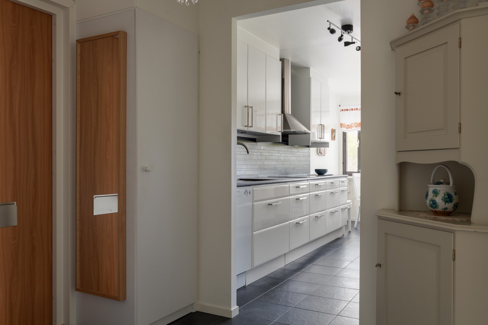 Bostadsbild från Släggkastargatan 10, Till salu i Rönnby, Västerås