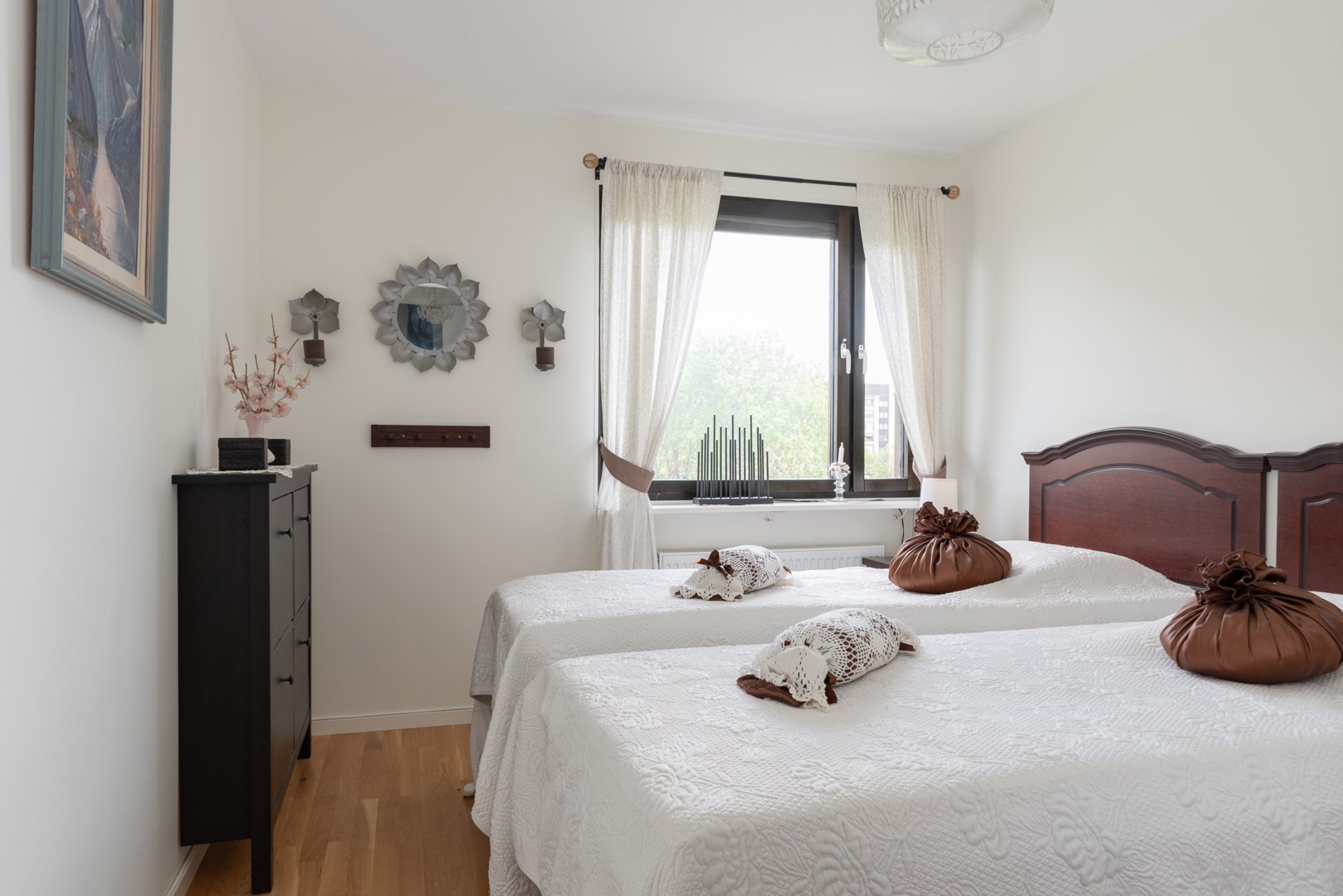 Bostadsbild från Släggkastargatan 10, Till salu i Rönnby, Västerås