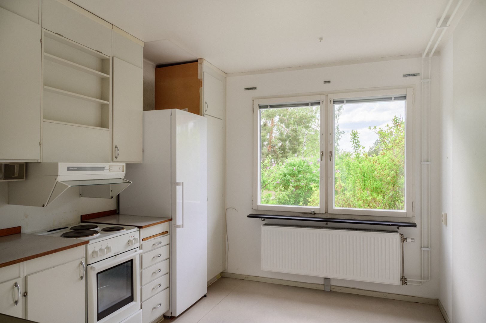 Kök med anslutande matplats.