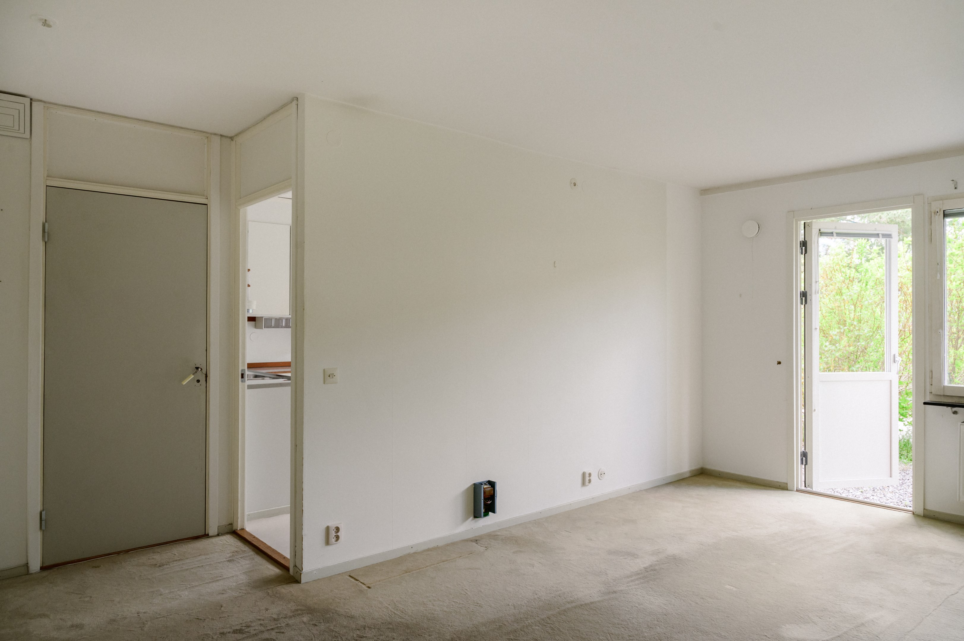 Vid ombyggnation till 2:a placeras ett nytt kök lämpligen utmed denna vägg.