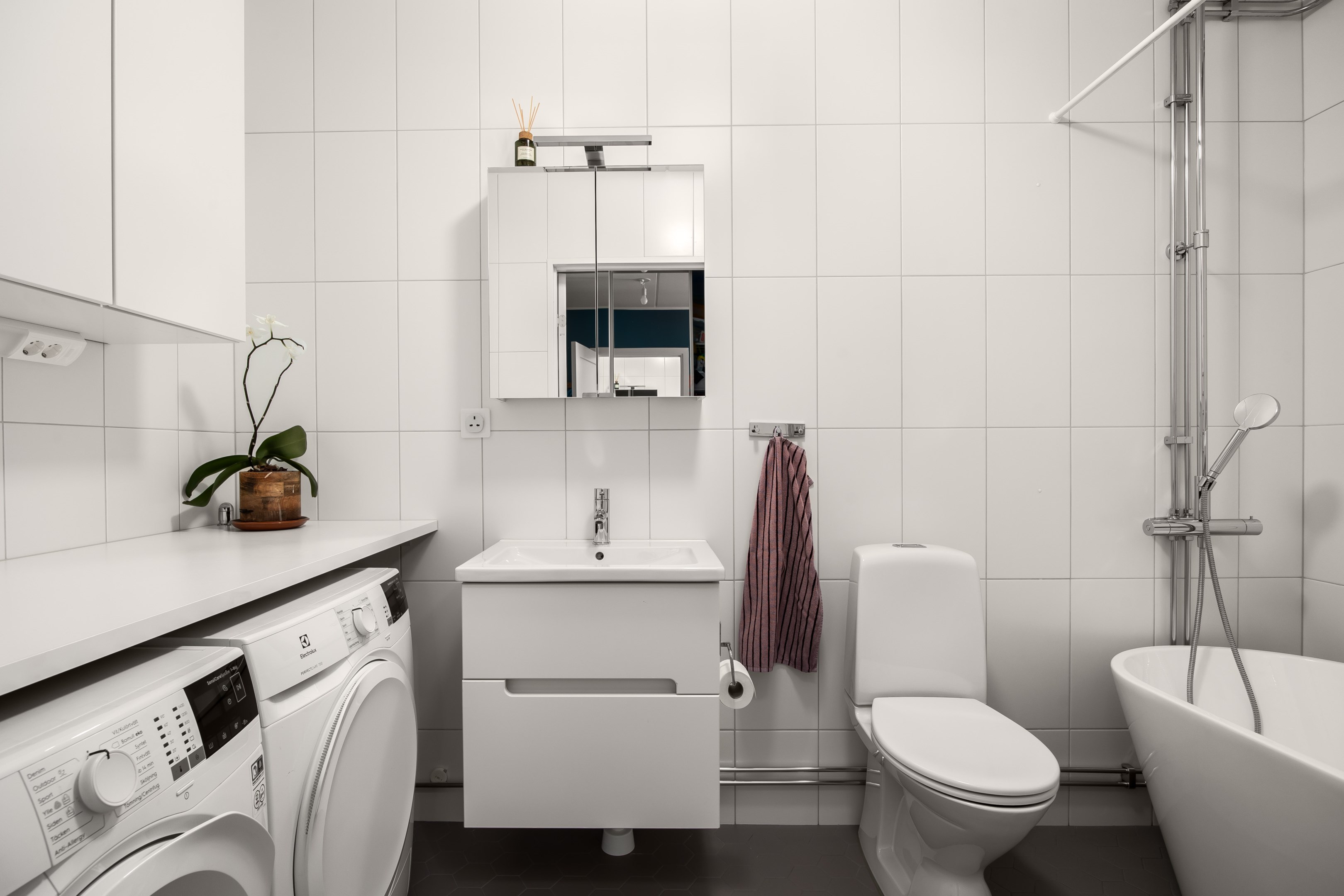 Bostadsbild från Tollareslingan 50, 3tr, Till salu i Tollare, Nacka