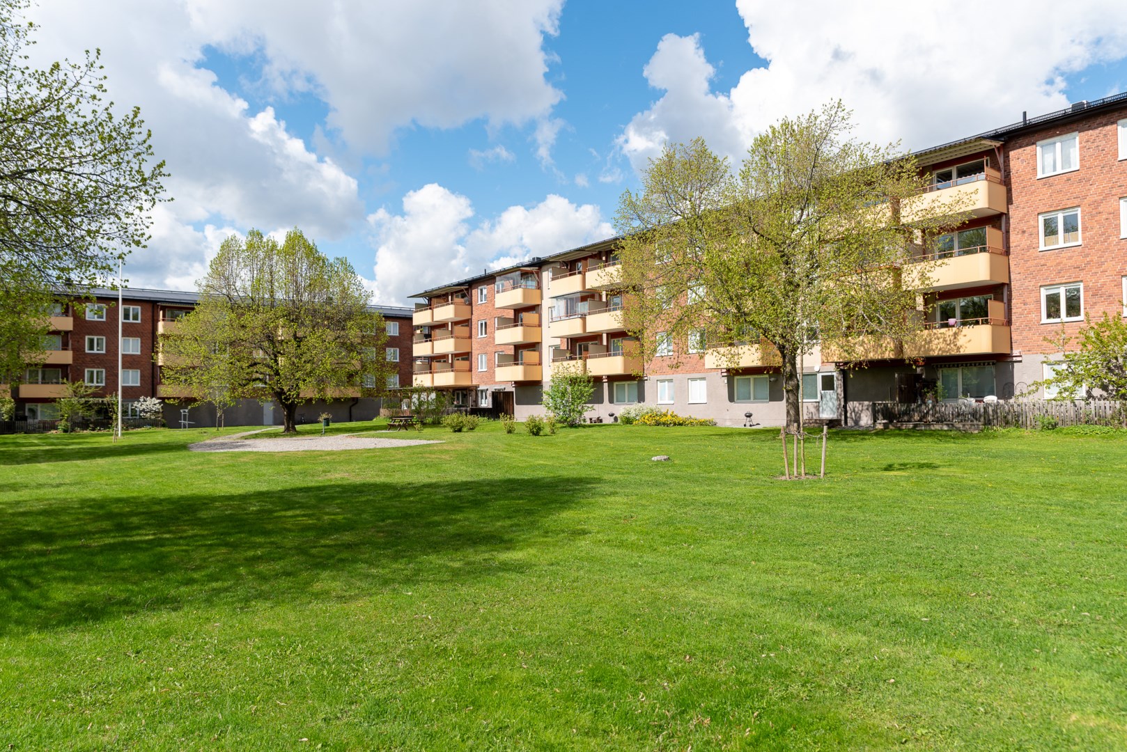 Bostadsbild från Gunnilbogatan 28A, Såld i Malmaberg, Västerås