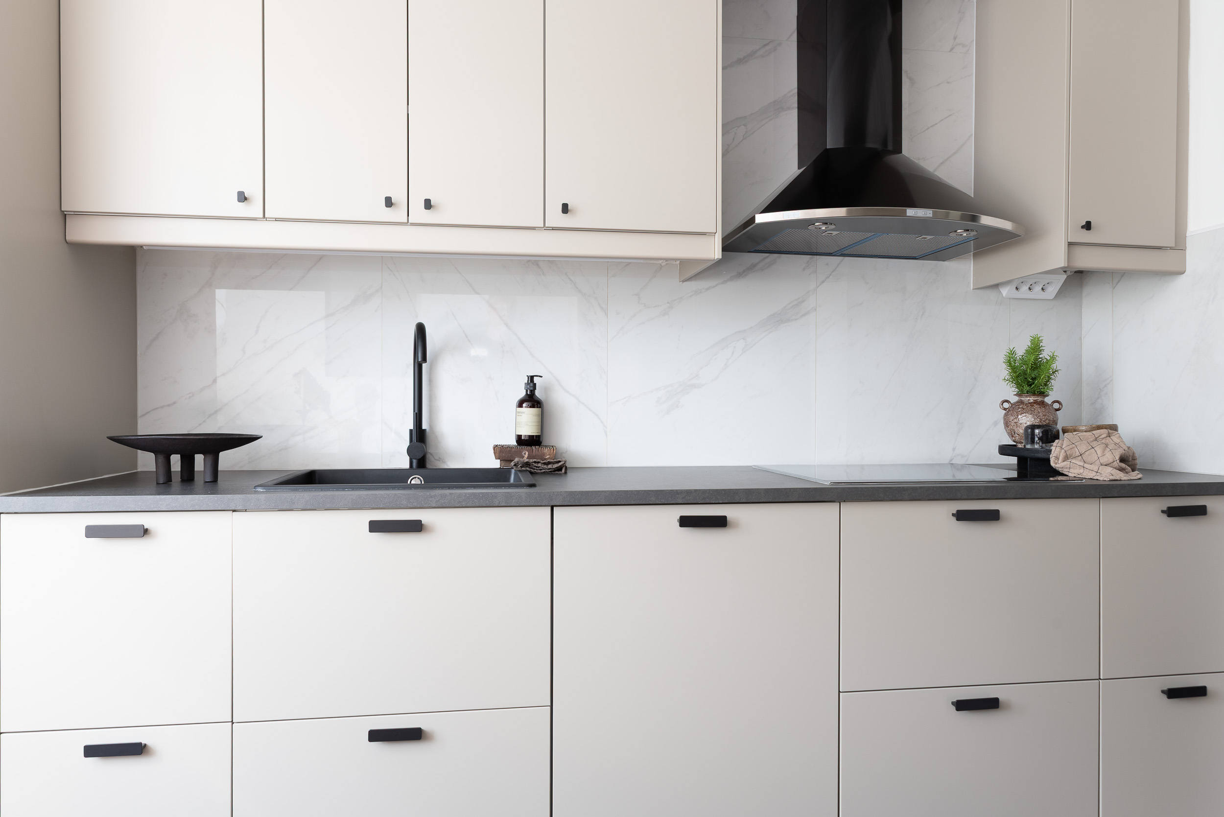 Bostadsbild från Gunnilbogatan 28A, Såld i Malmaberg, Västerås