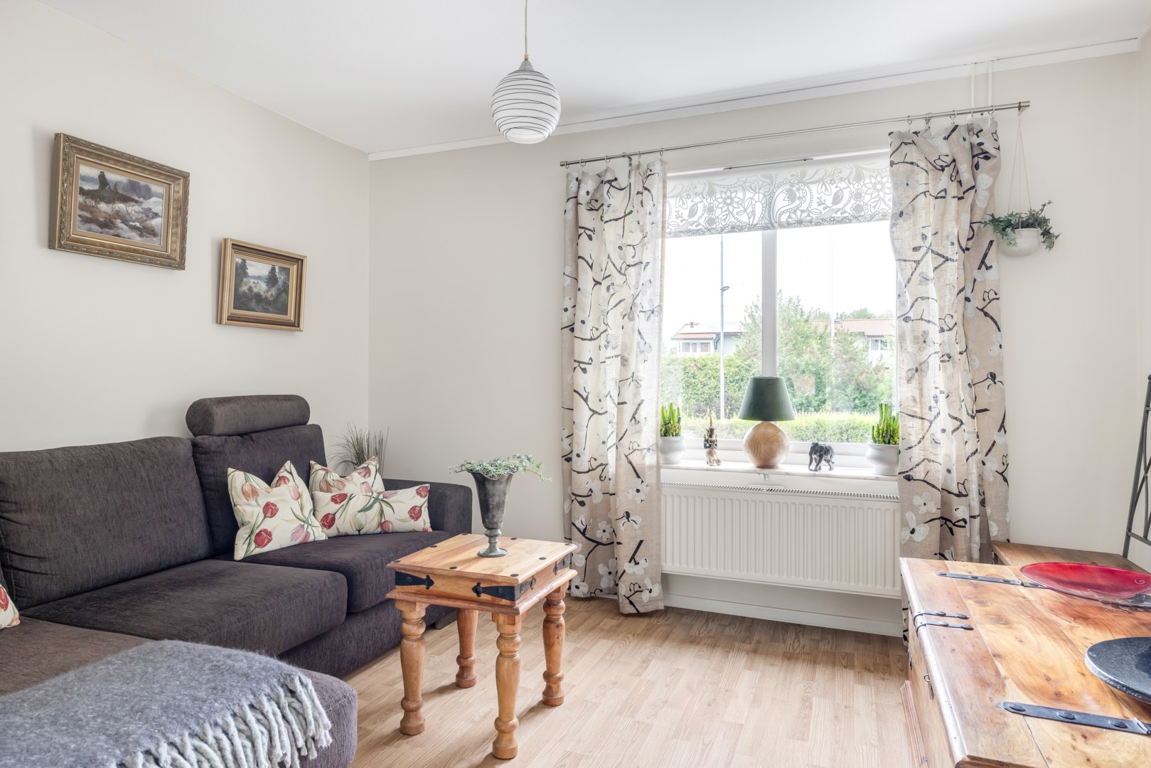 Bostadsbild från Åskmolnsvägen 95, Såld i Storvreta, Uppsala