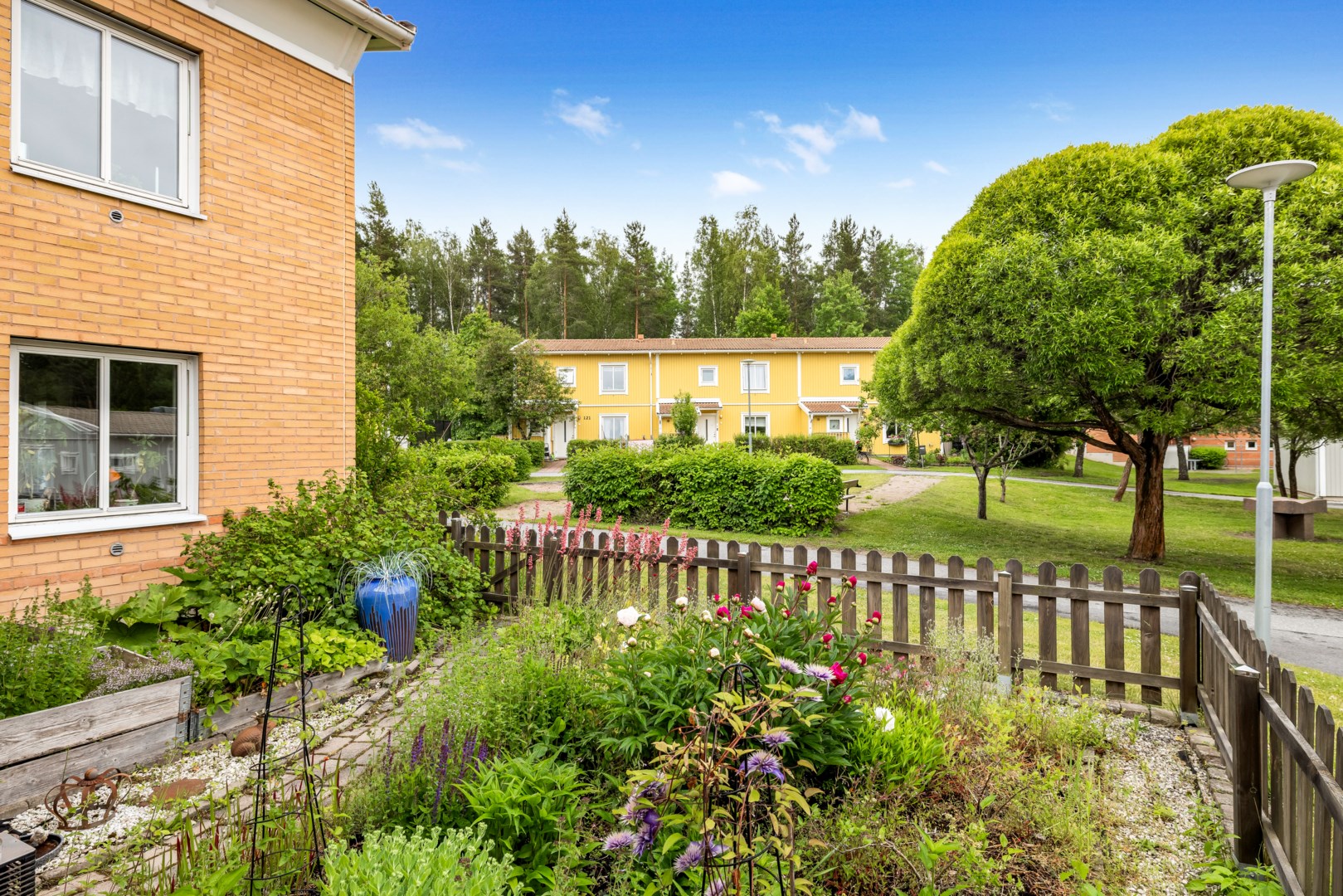 Bostadsbild från Åskmolnsvägen 95, Såld i Storvreta, Uppsala